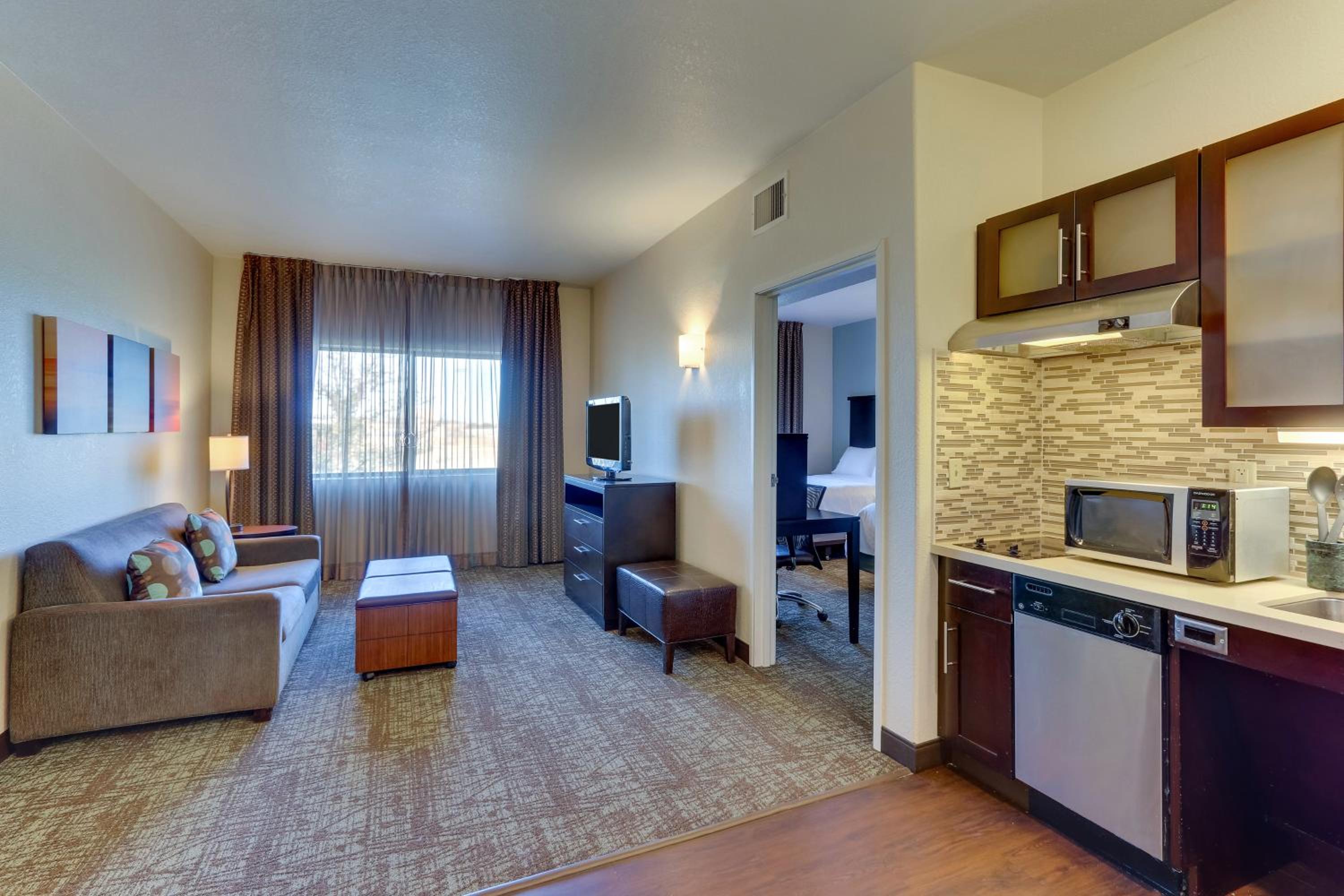 King Studio Suite - Mobility Access Tub/Non-Smoking - Photo 1