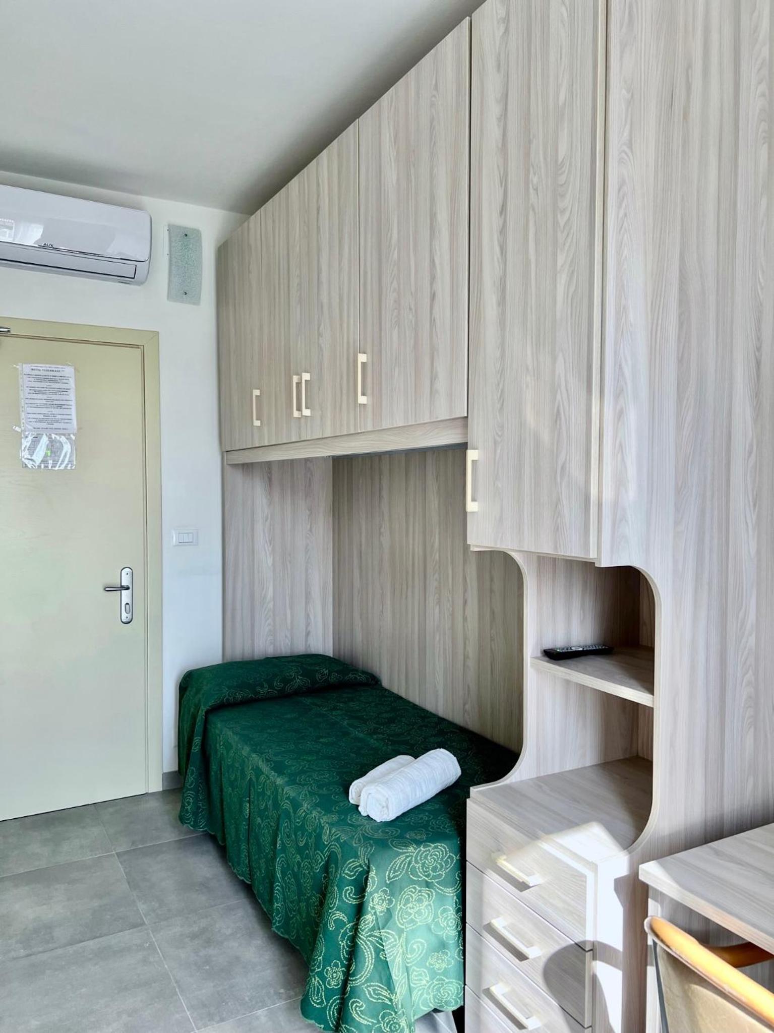 Single Room with Beach Access photo 1