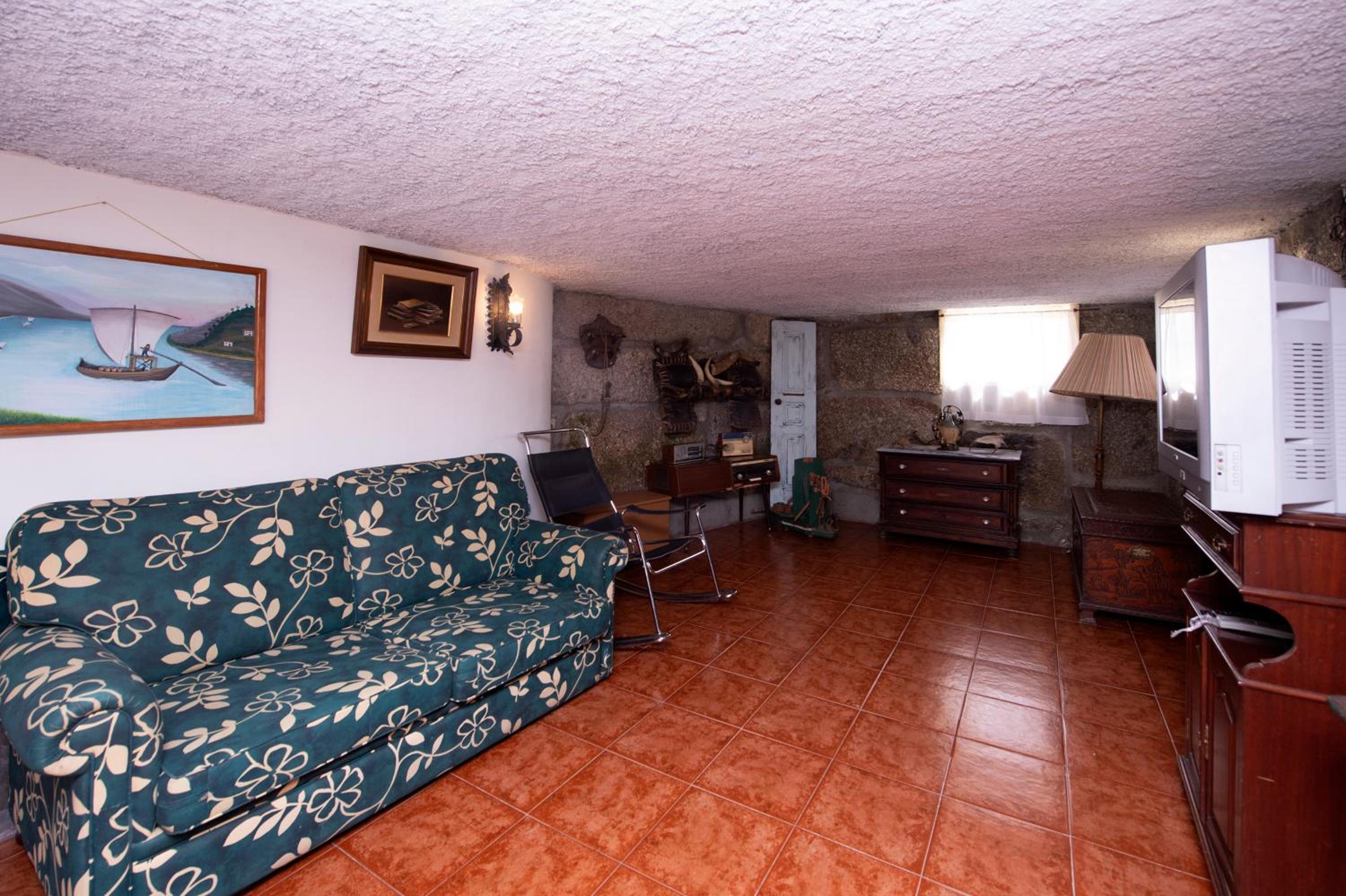 Three-Bedroom House photo 3