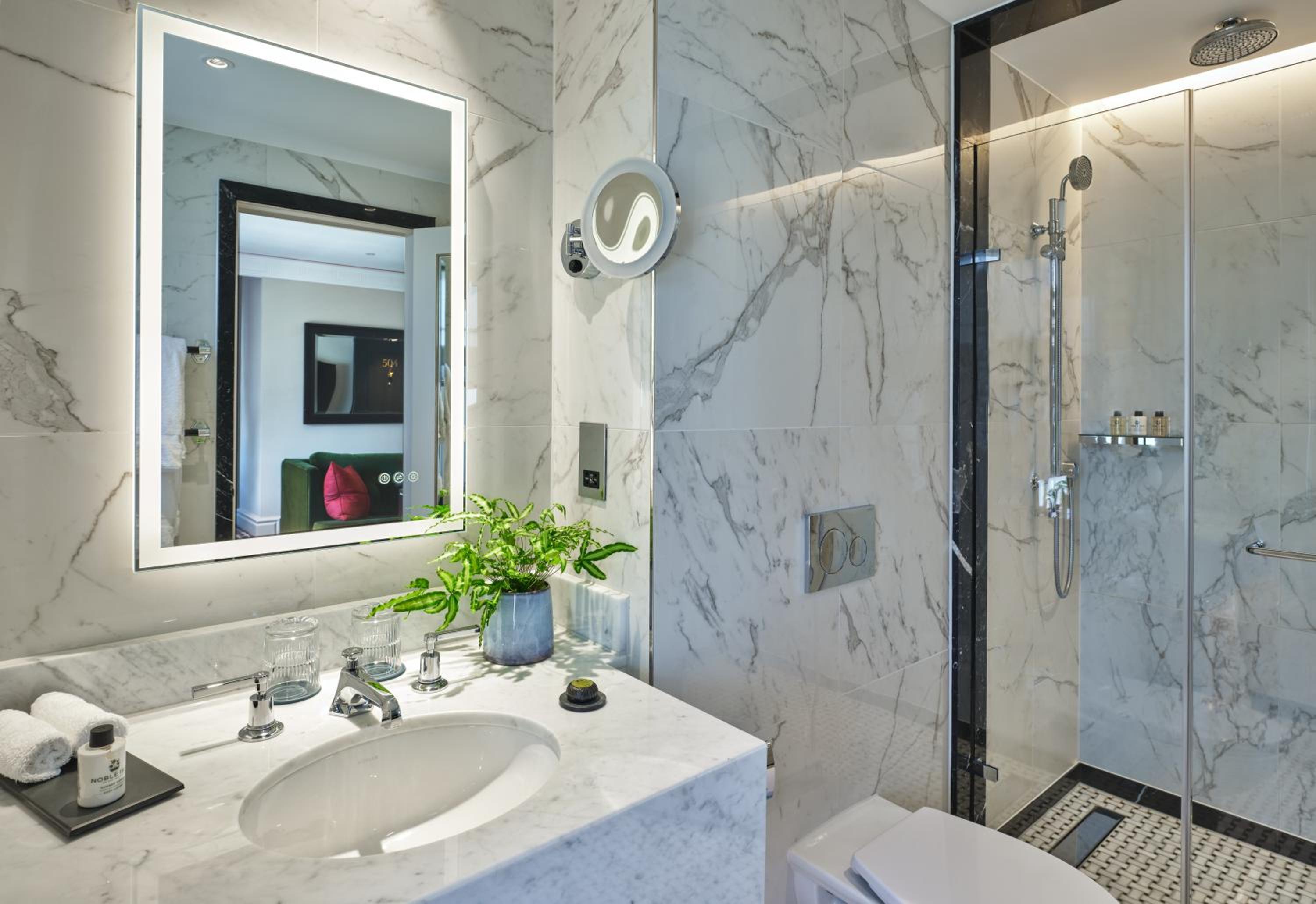 Green Park Suite photo 2