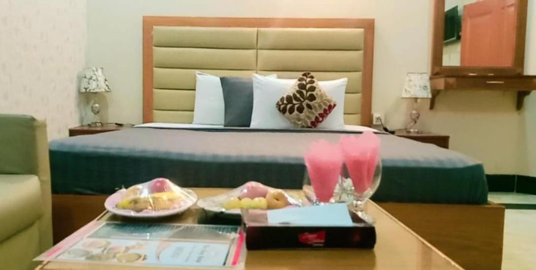 Deluxe Double Room - Photo 11