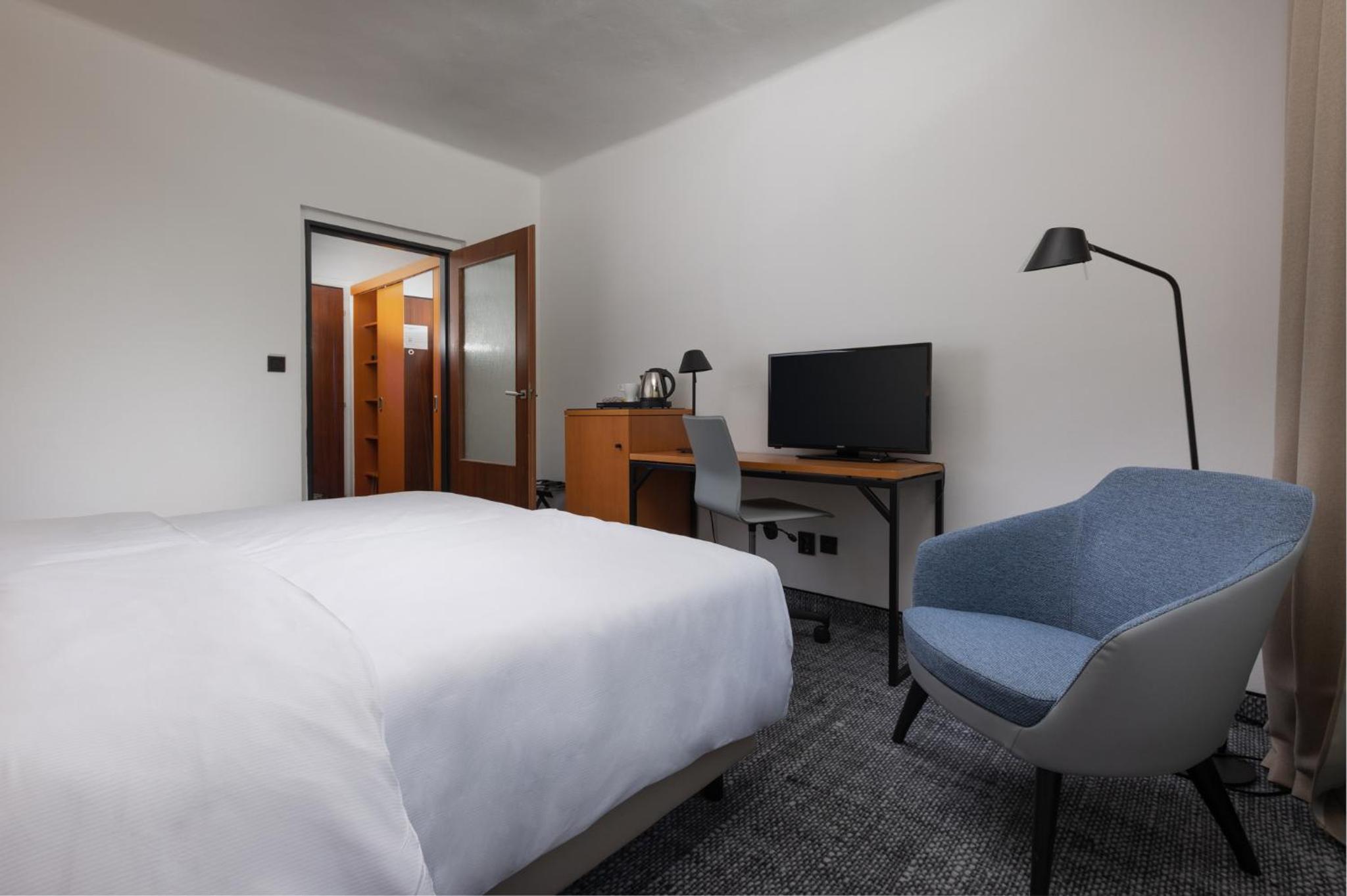 Deluxe Double Room photo 2