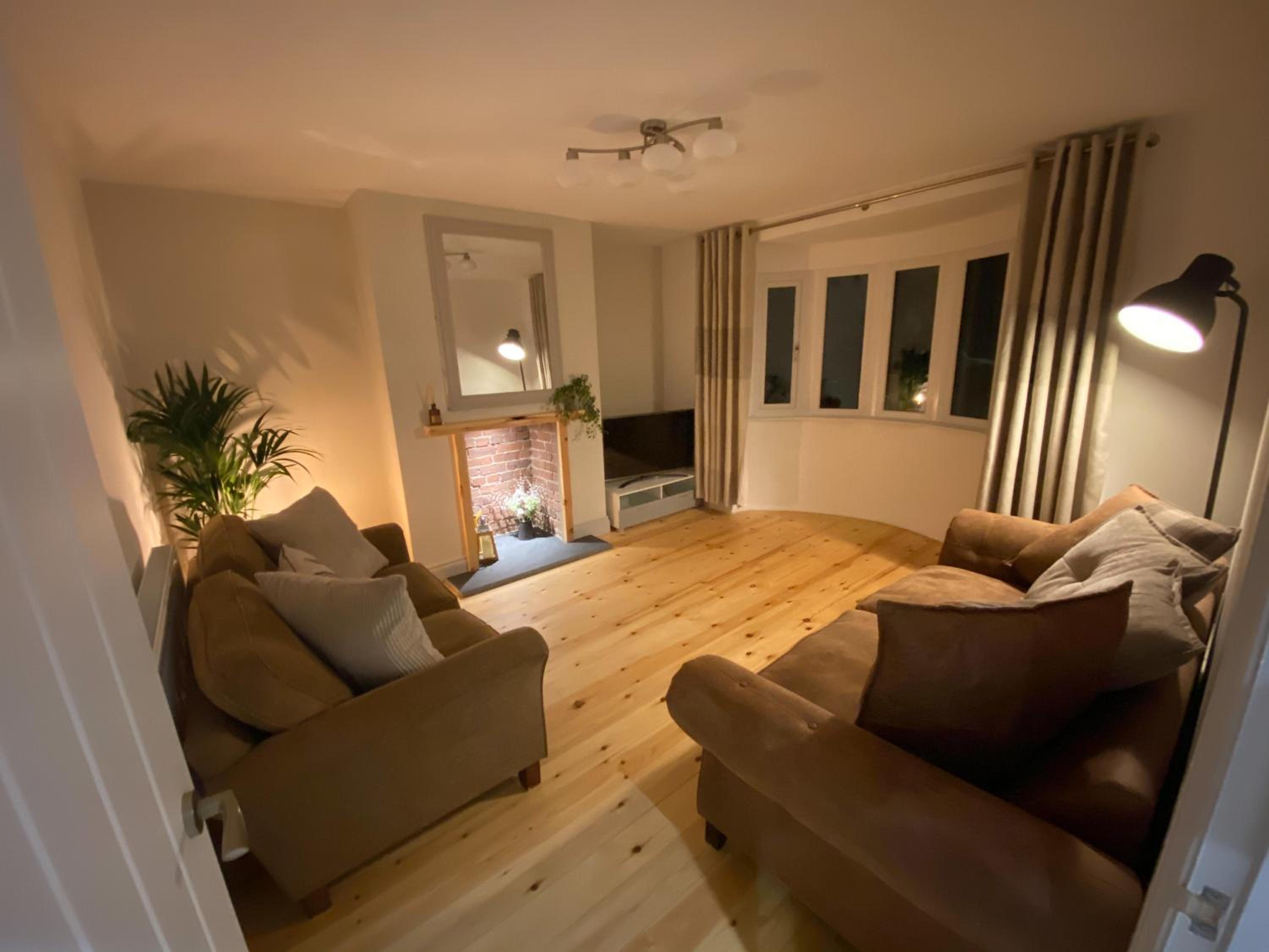 Three-Bedroom House - Photo 2