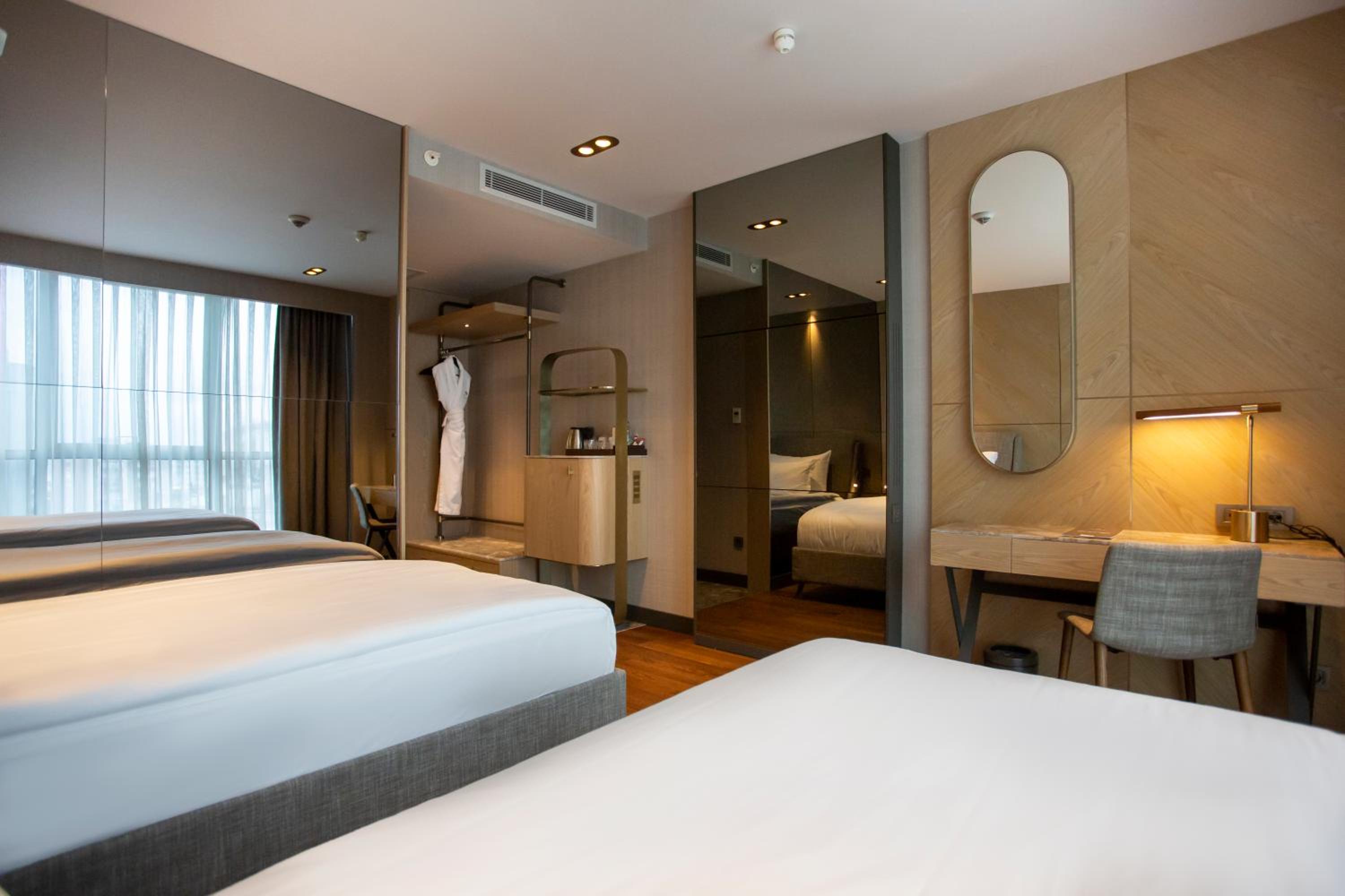 Deluxe Twin Room - Photo 1