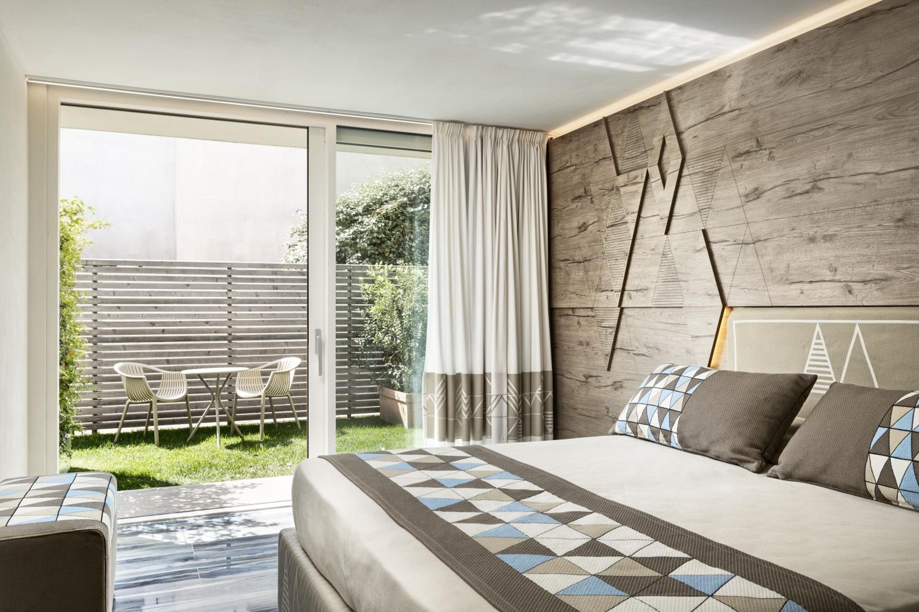Double or Twin Room with Garden View