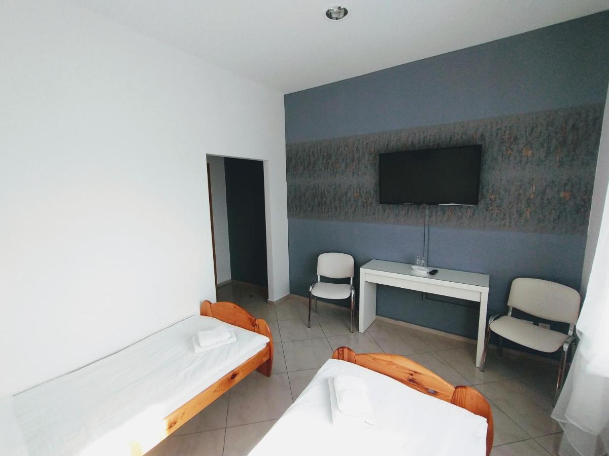 Standard Twin Room photo 2