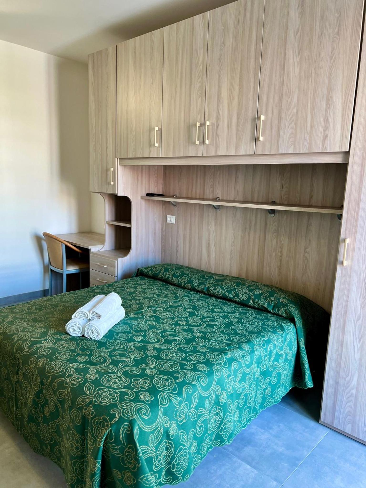 Classic Triple Room photo 1