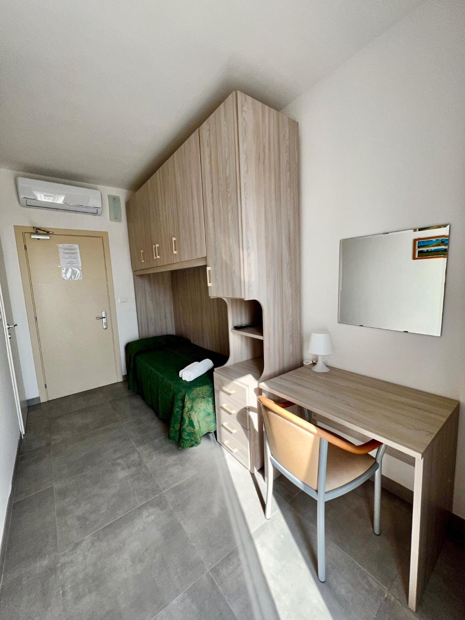 Single Room with Beach Access photo 2