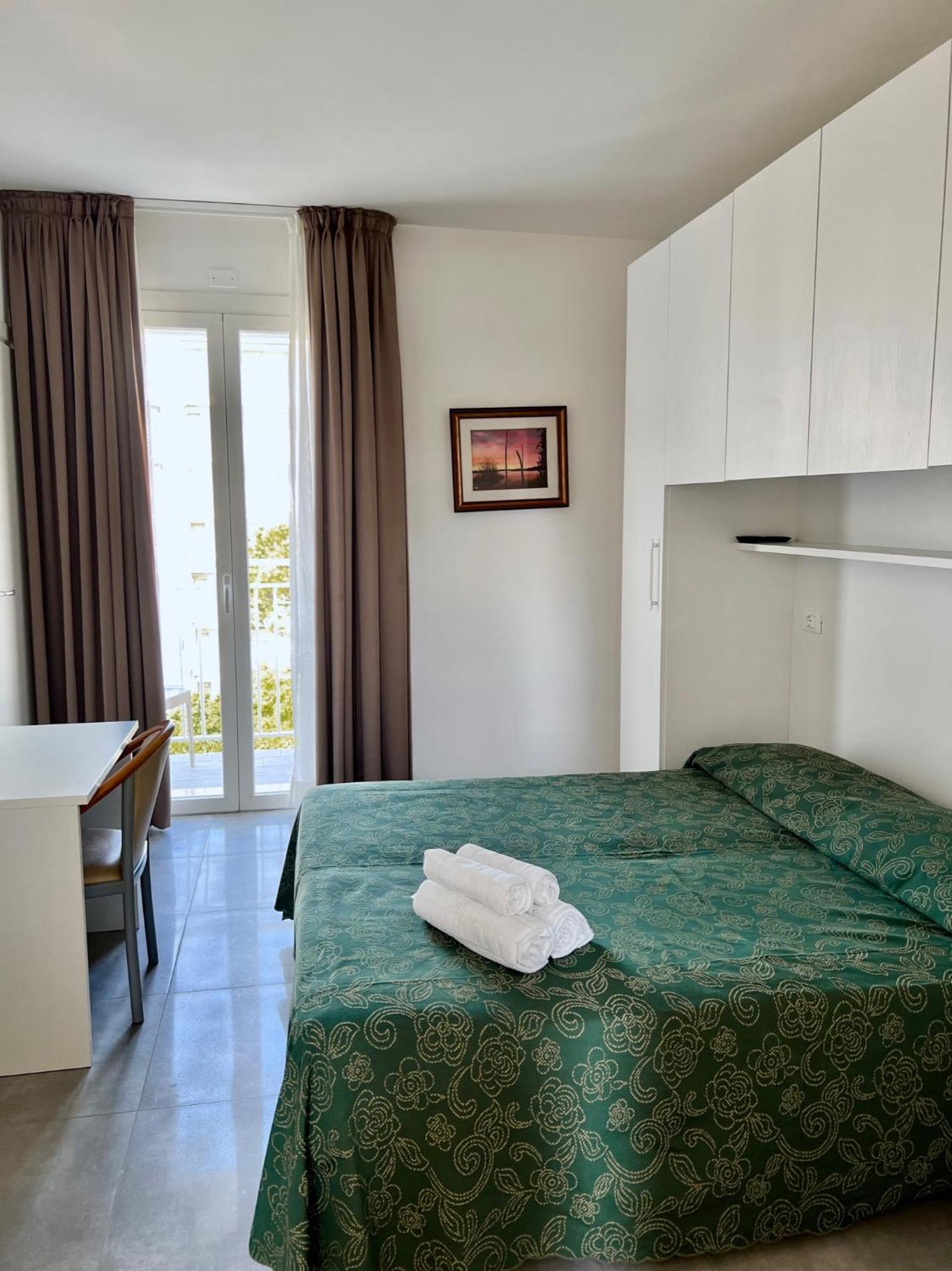 Economy Double or Twin Room photo 1