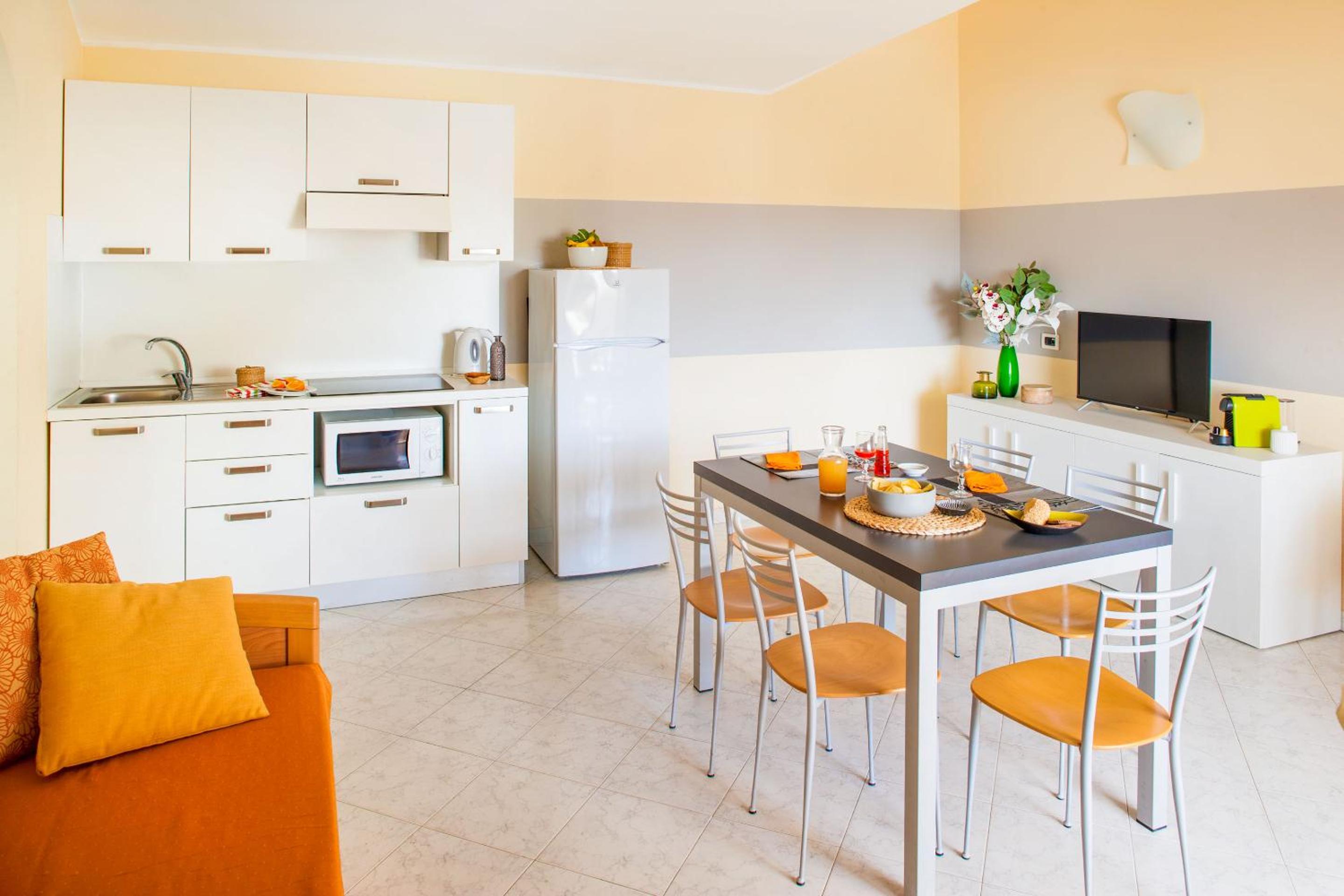 One-Bedroom Apartment (5 Adults) photo 2