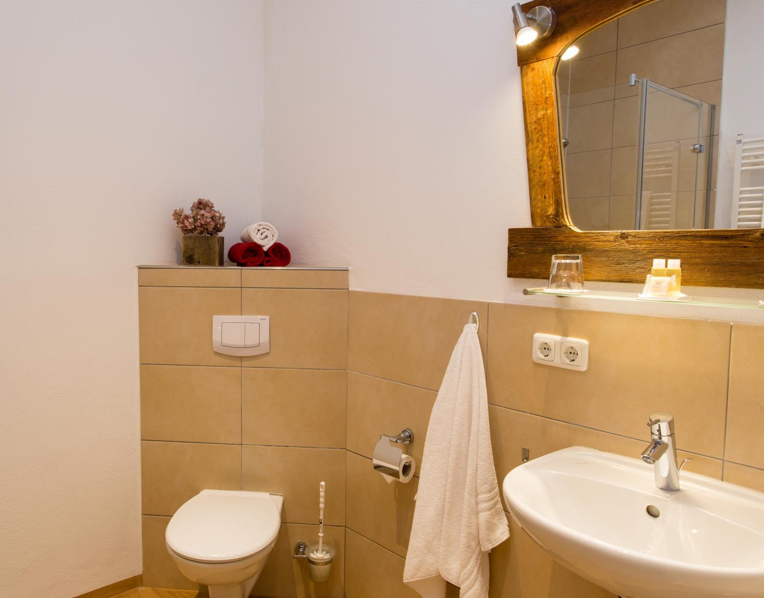 Triple Room with Shower photo 3