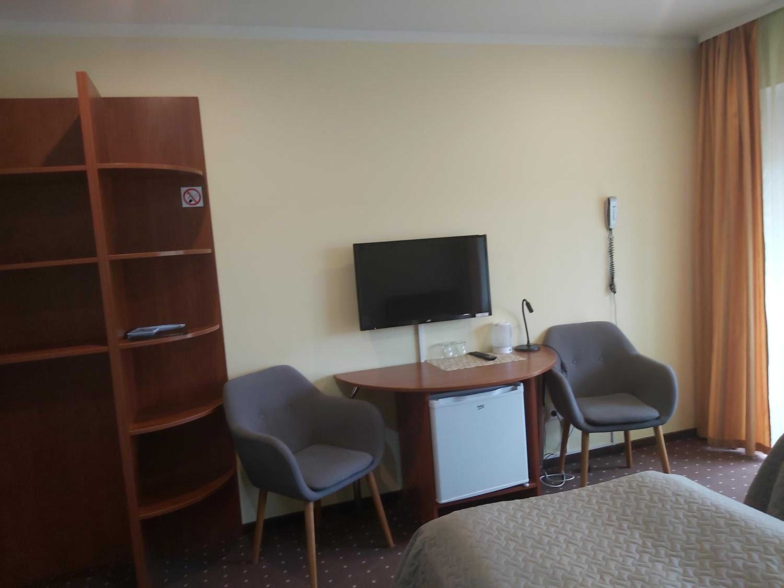 Double or Twin Room - Photo 15