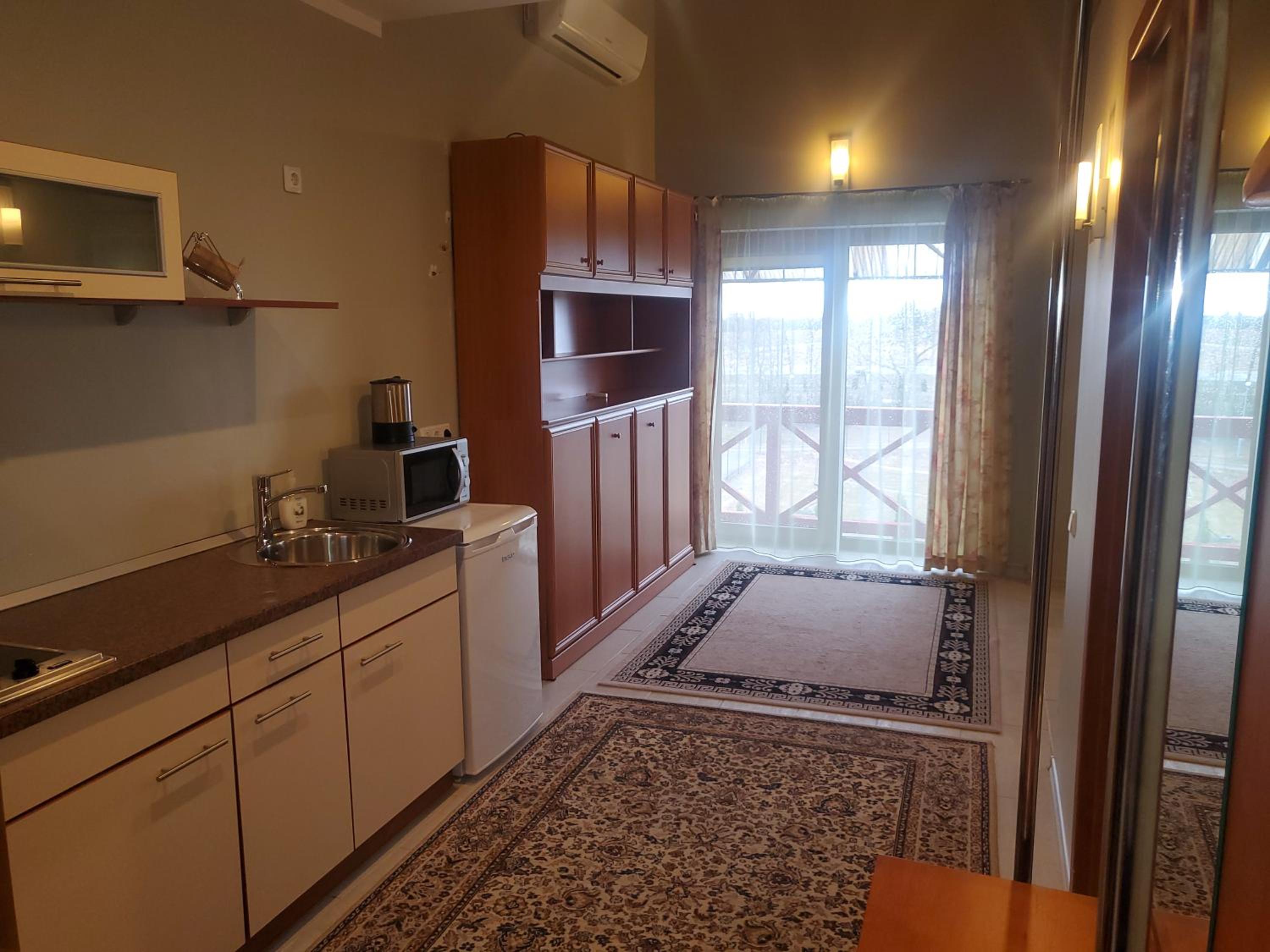 Deluxe Triple Room - Photo 16