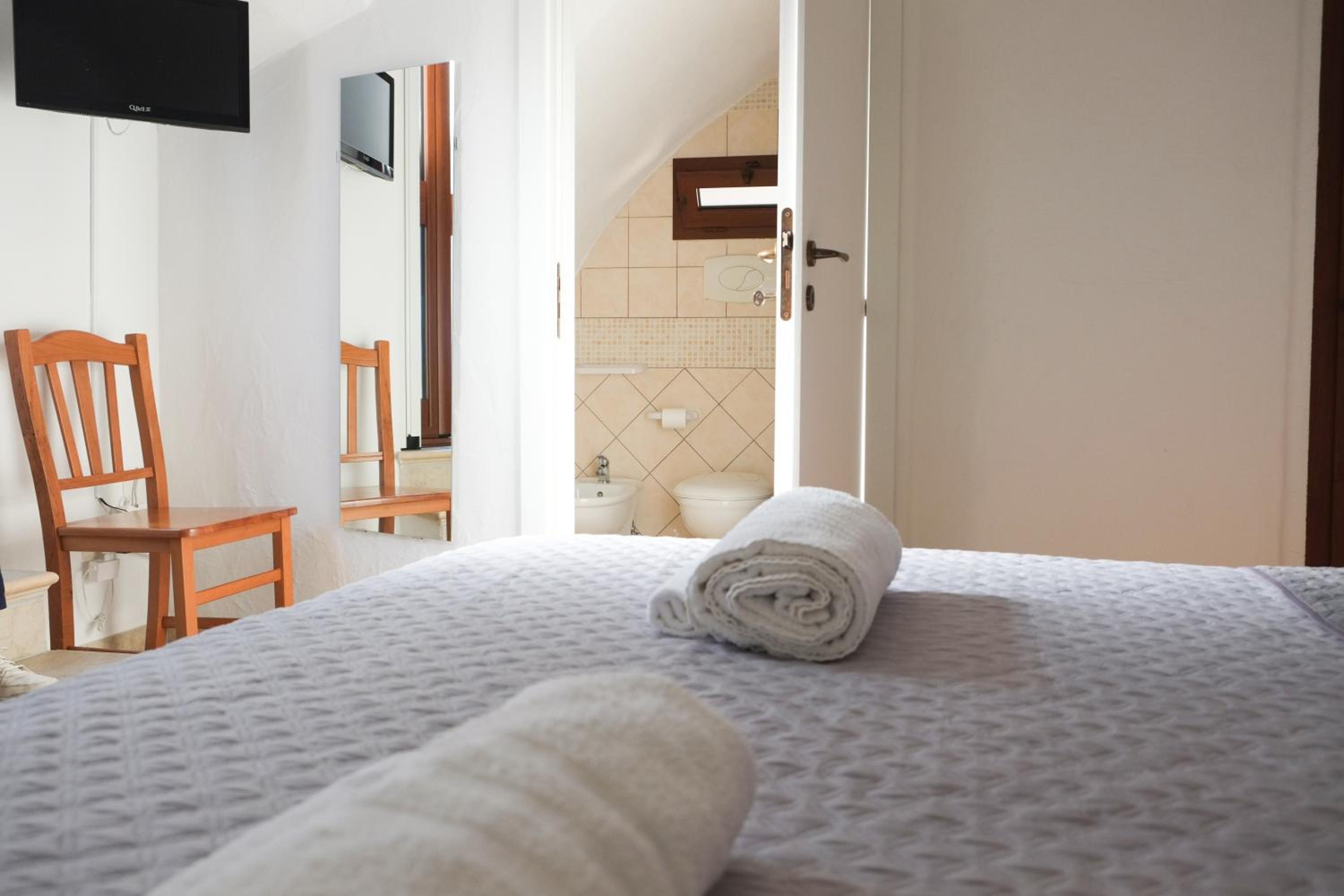 Triple Room with Terrace - Photo 6