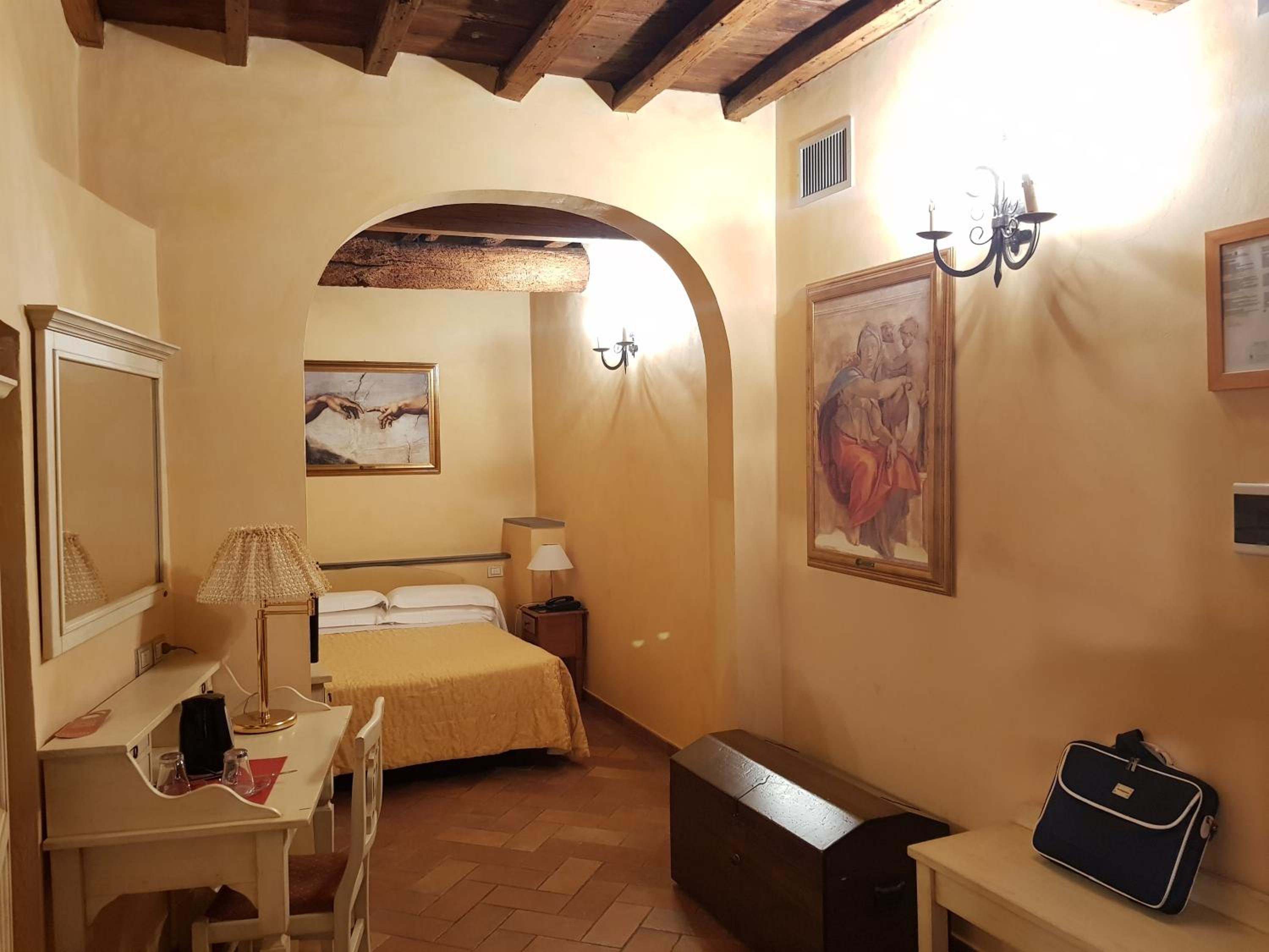 Small Economy Double Room - Photo 8