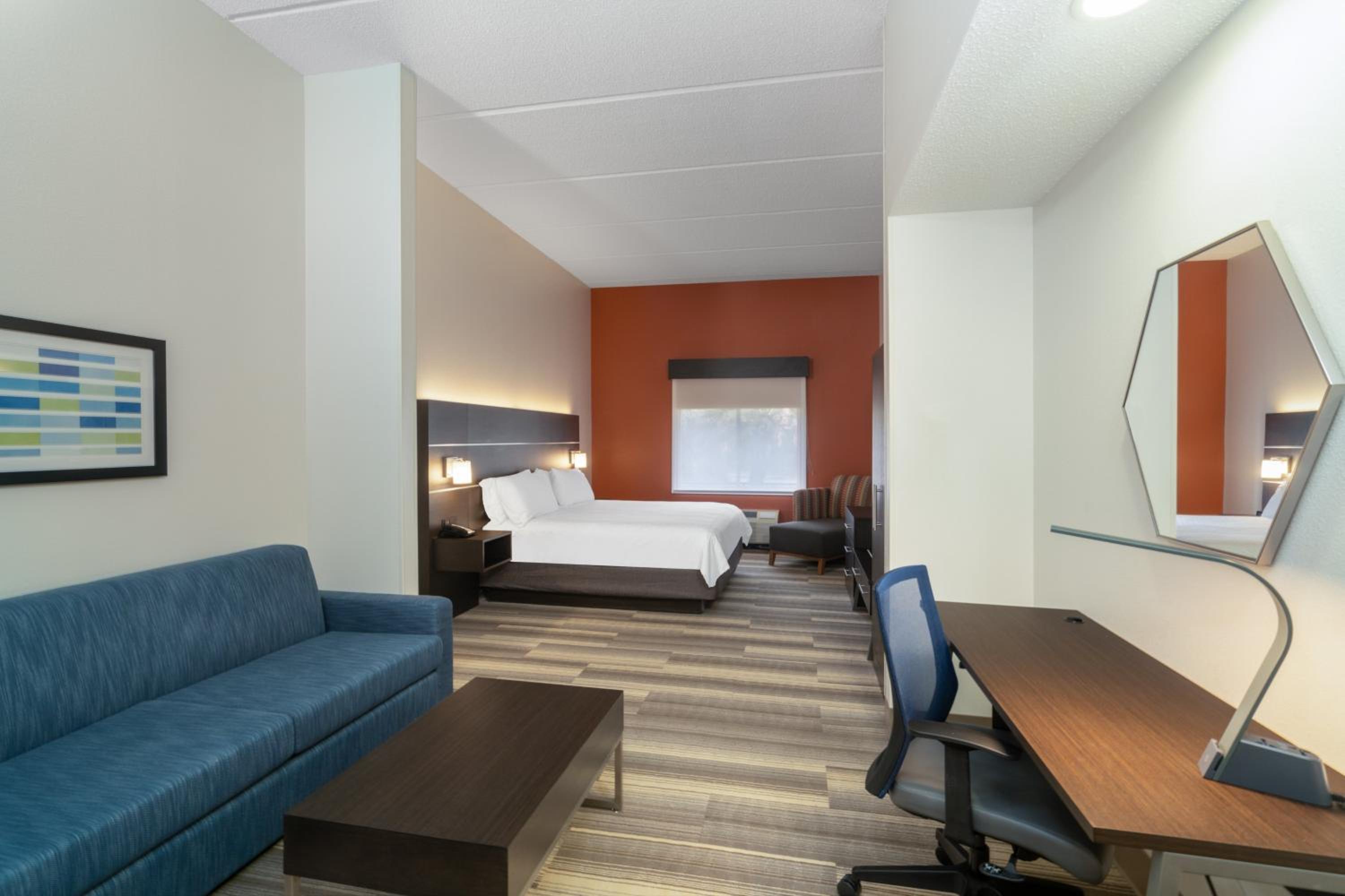 King Suite - Photo 6
