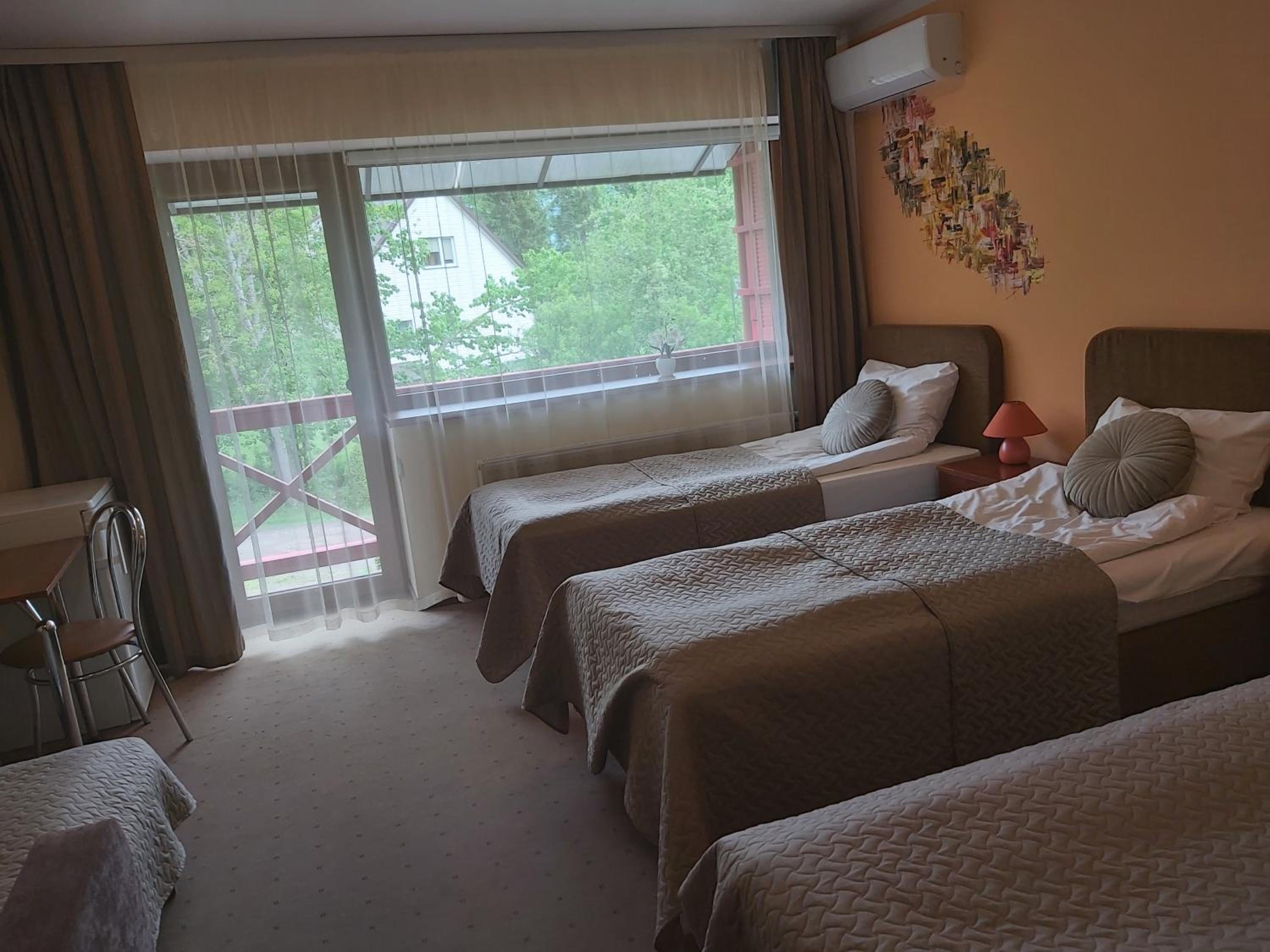 Quadruple Room - Photo 2