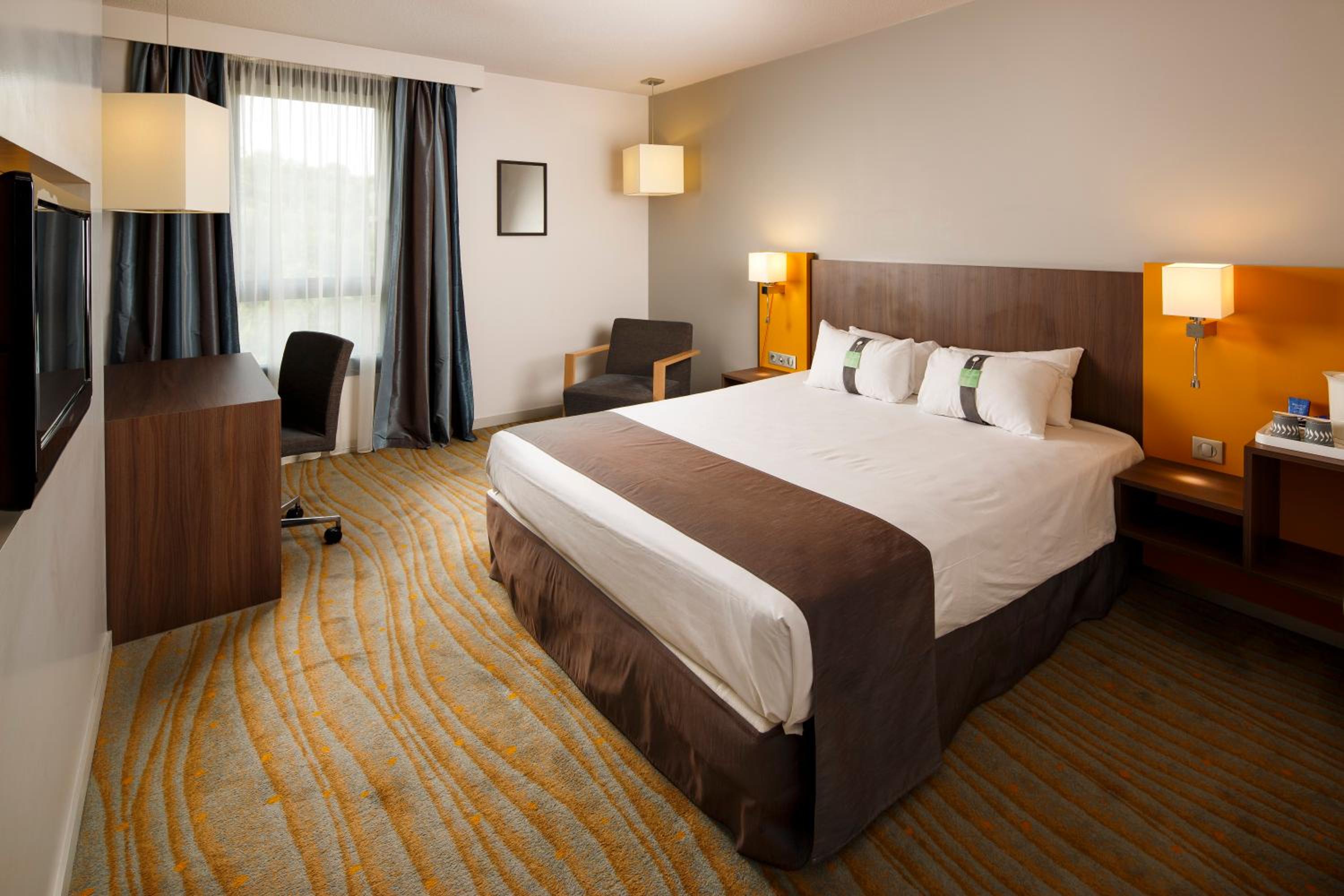 Premium Queen Room photo 3