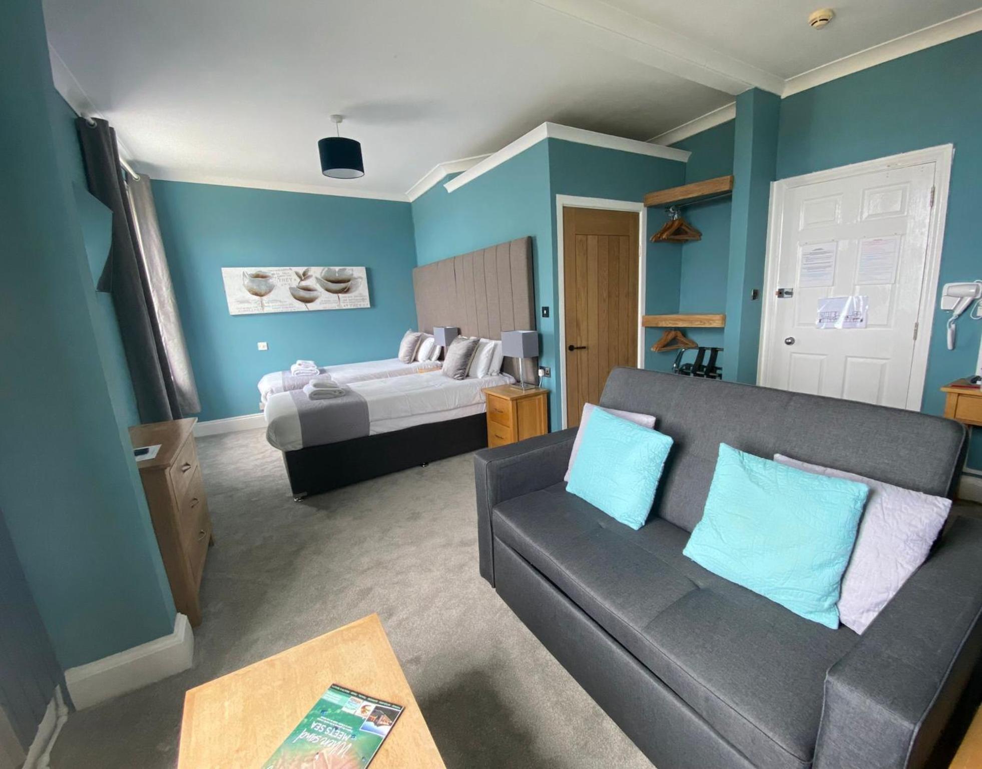 Superior Double or Twin Room with Sea View - Photo 3