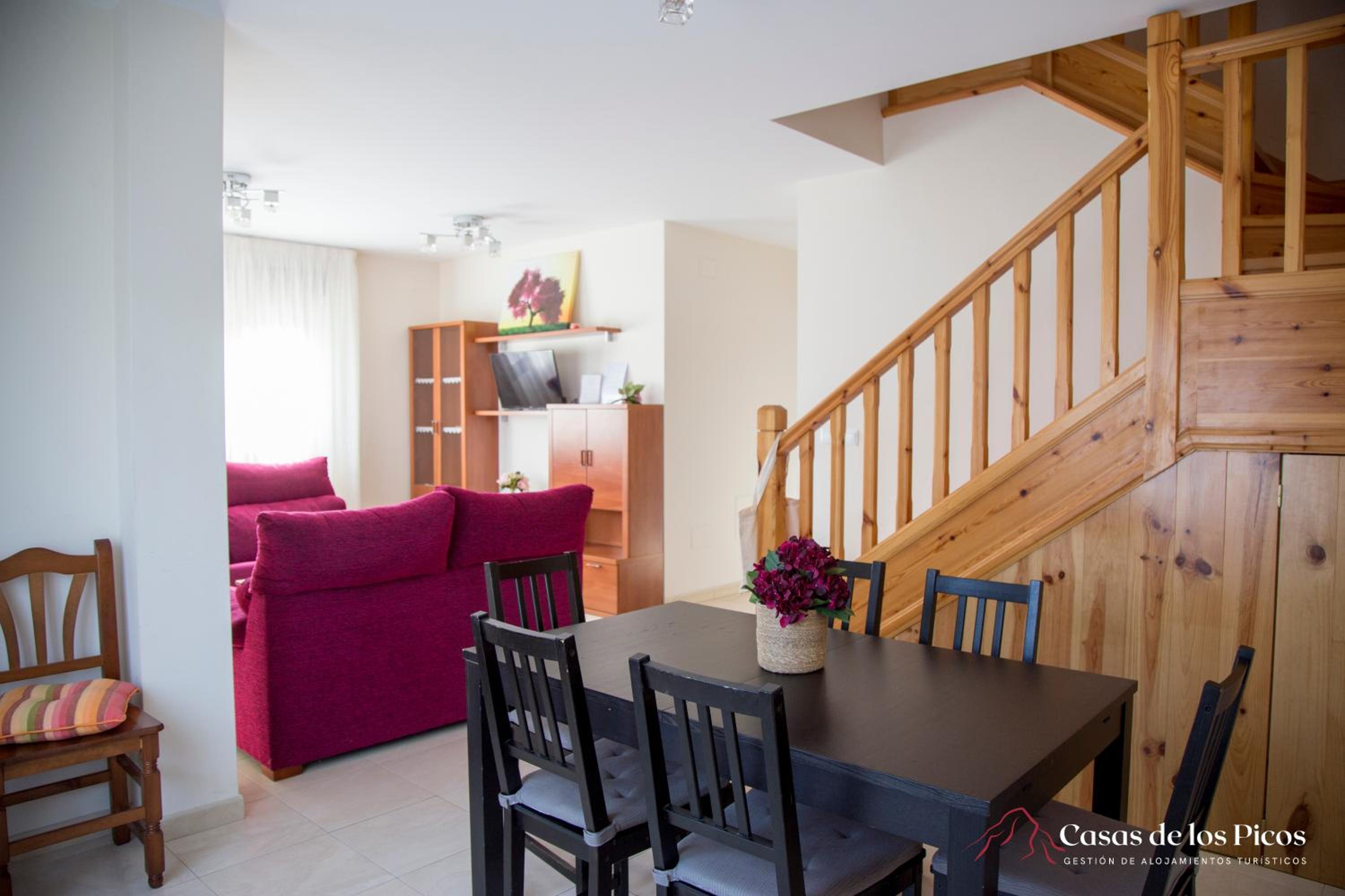 Three-Bedroom House photo 2