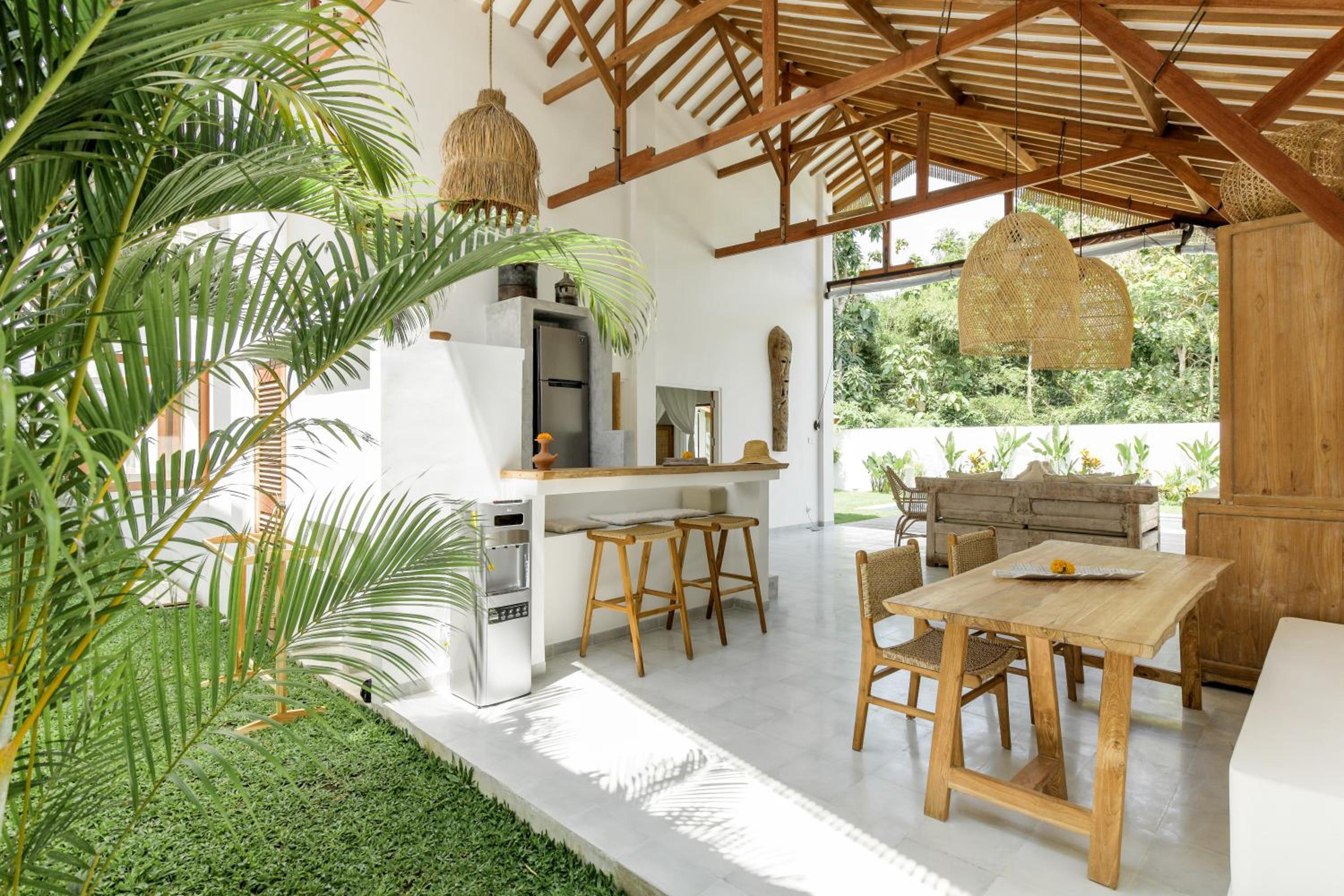 Three-Bedroom Villa - Photo 9