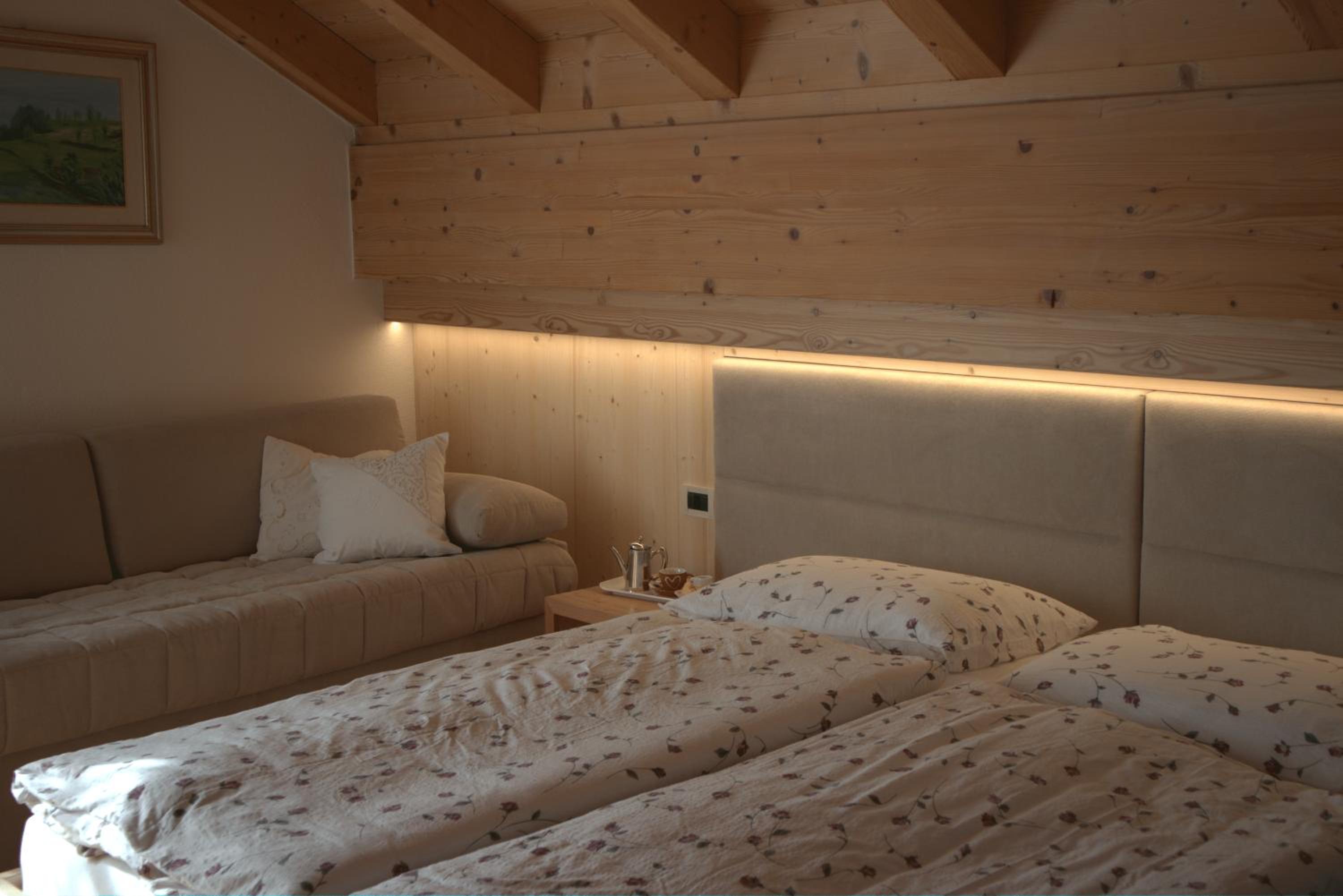 Large Double Room - Photo 1