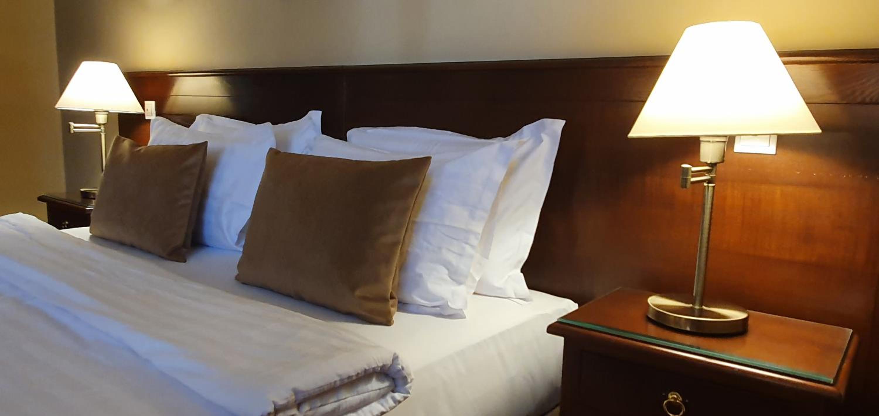 Superior Double or Twin Room - Photo 8