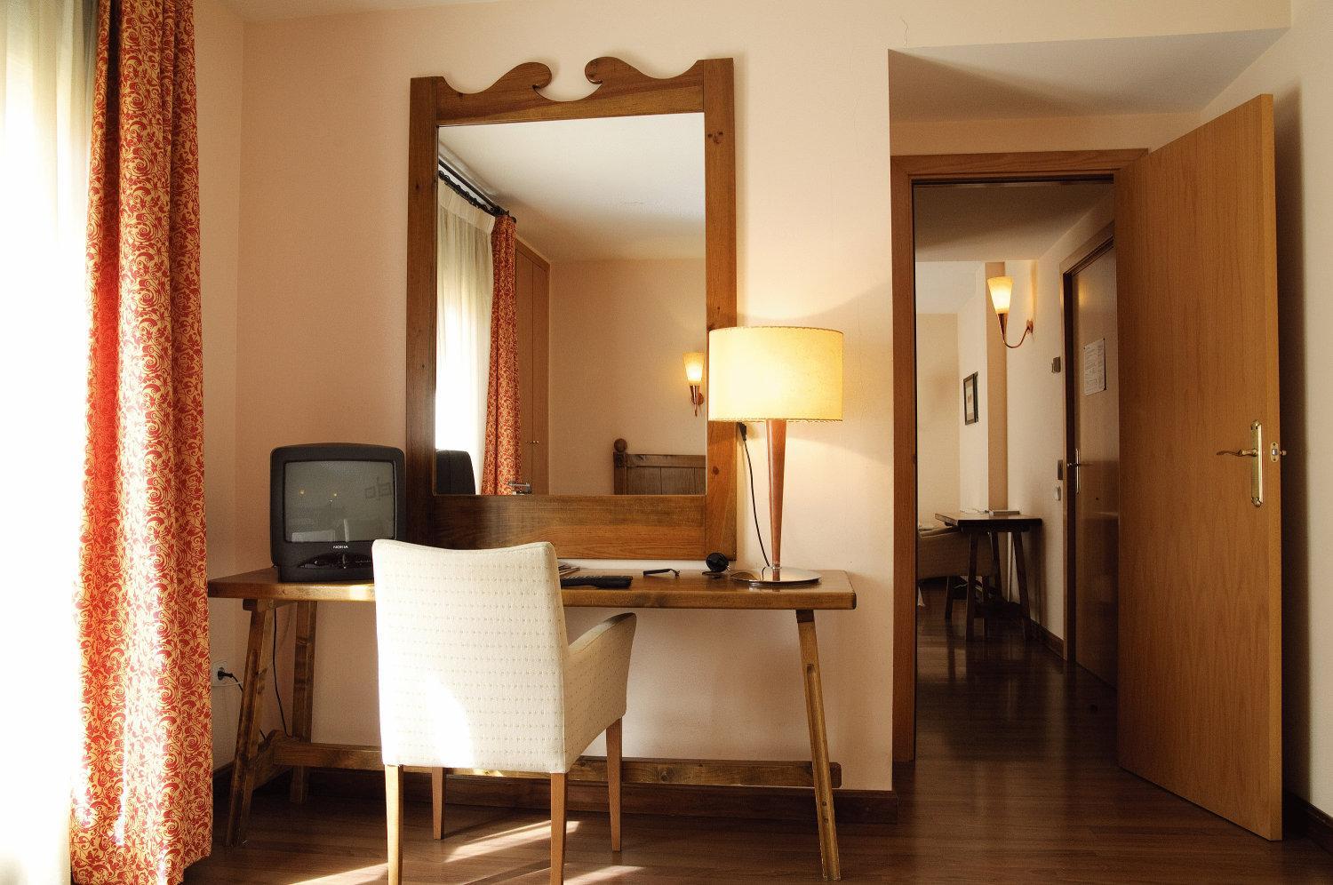 Triple Room (2 Adults + 1 Child) photo 2