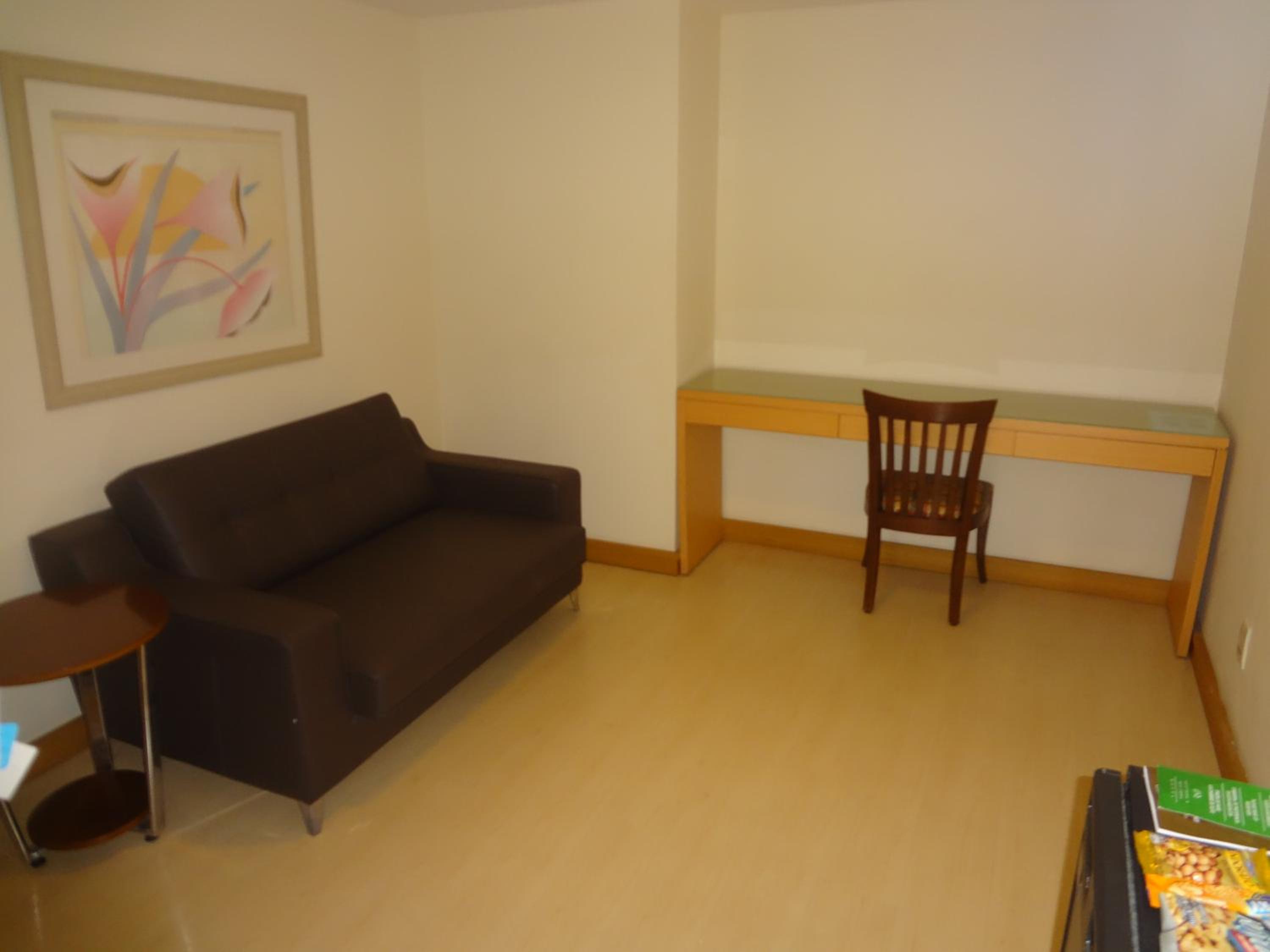 Suite - Photo 4