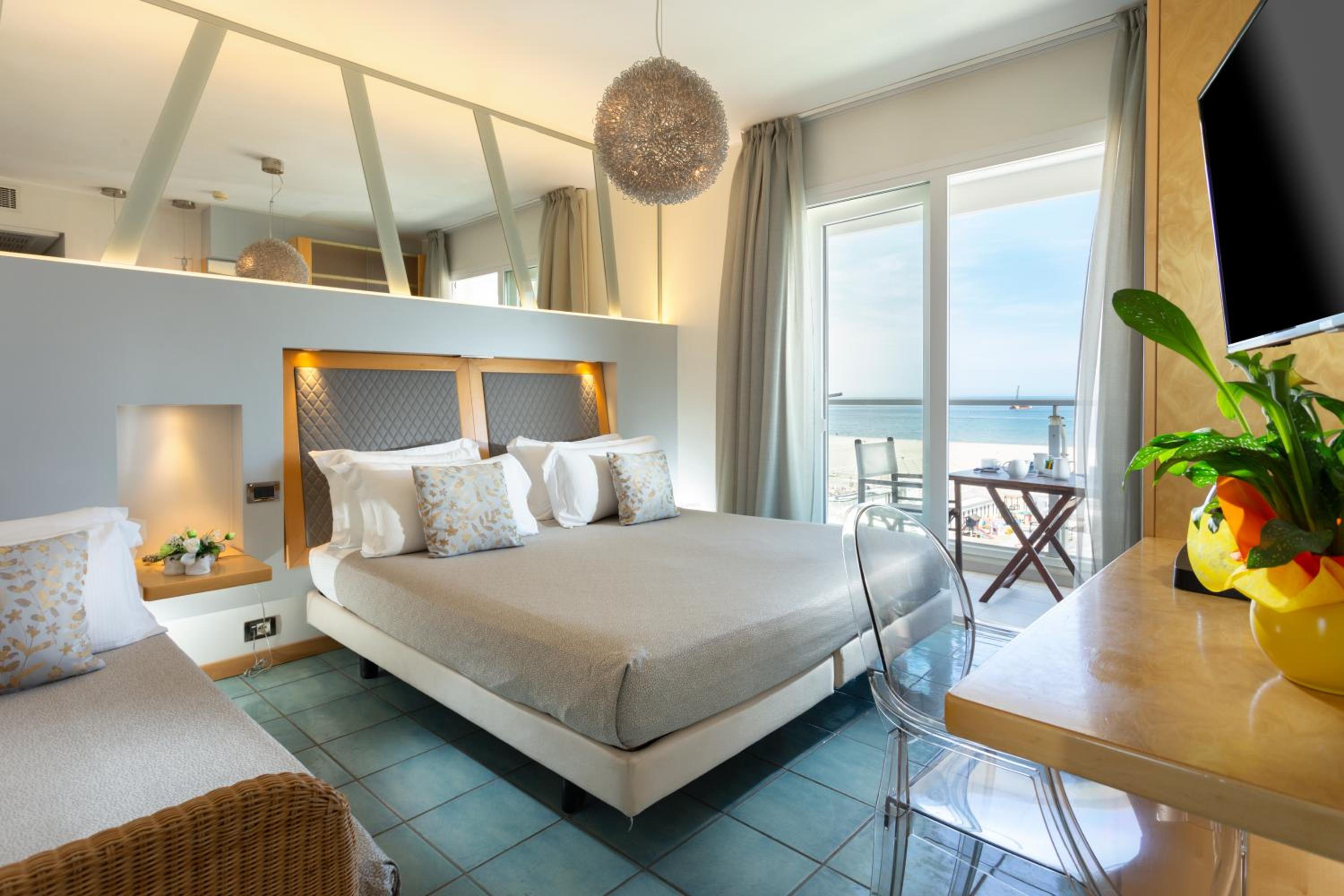 Deluxe Double Room - Photo 5
