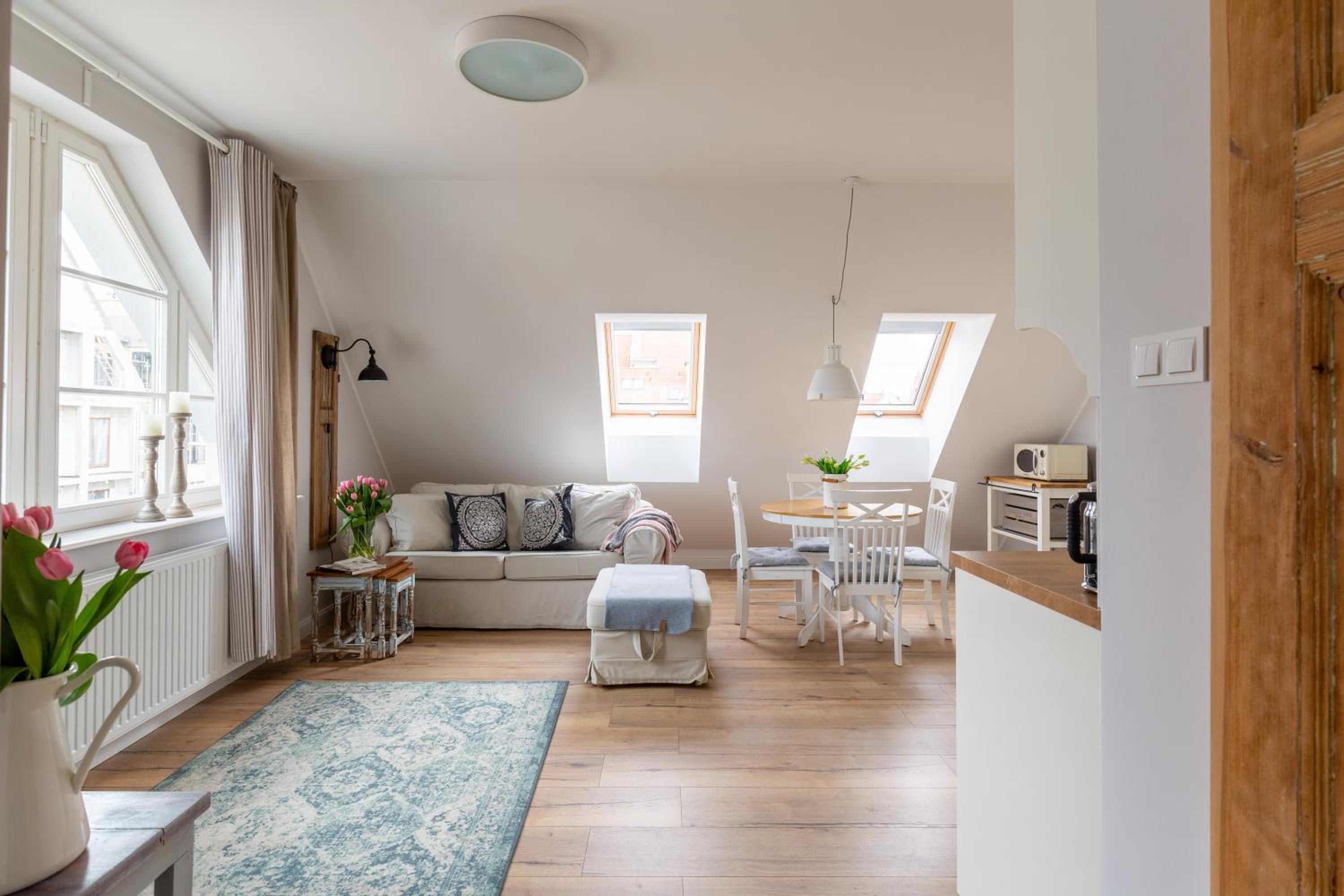 One-Bedroom Apartment - Photo 20