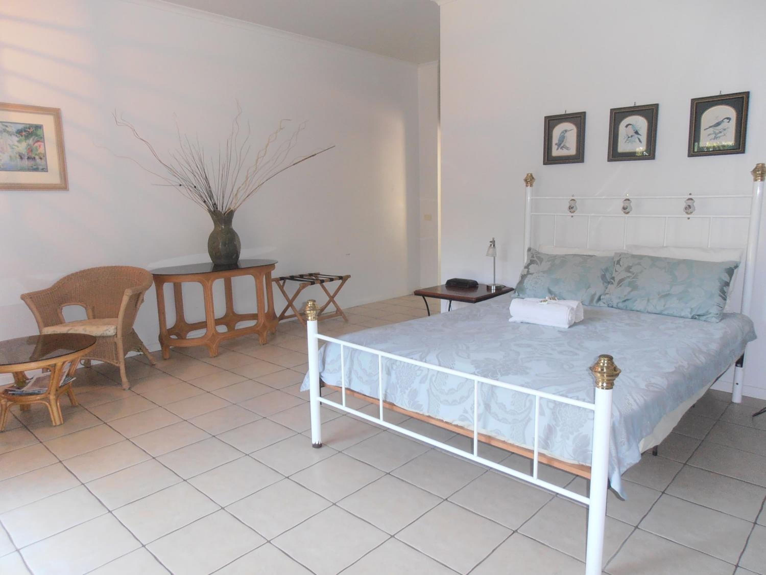 Sunbird Room with Pool View and Shared Bathroom Facilities photo 3