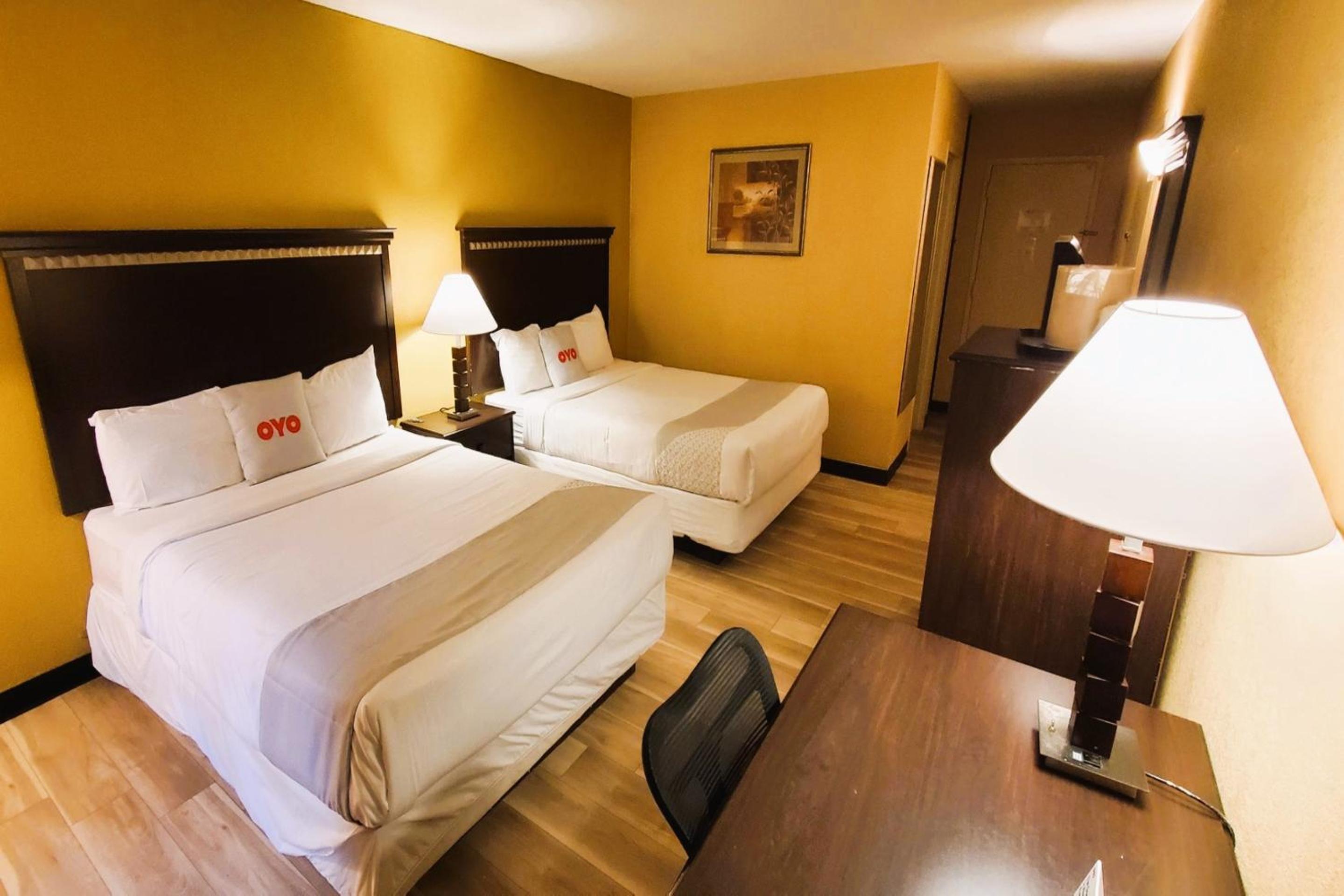Queen Room With Two Queen Beds photo 1