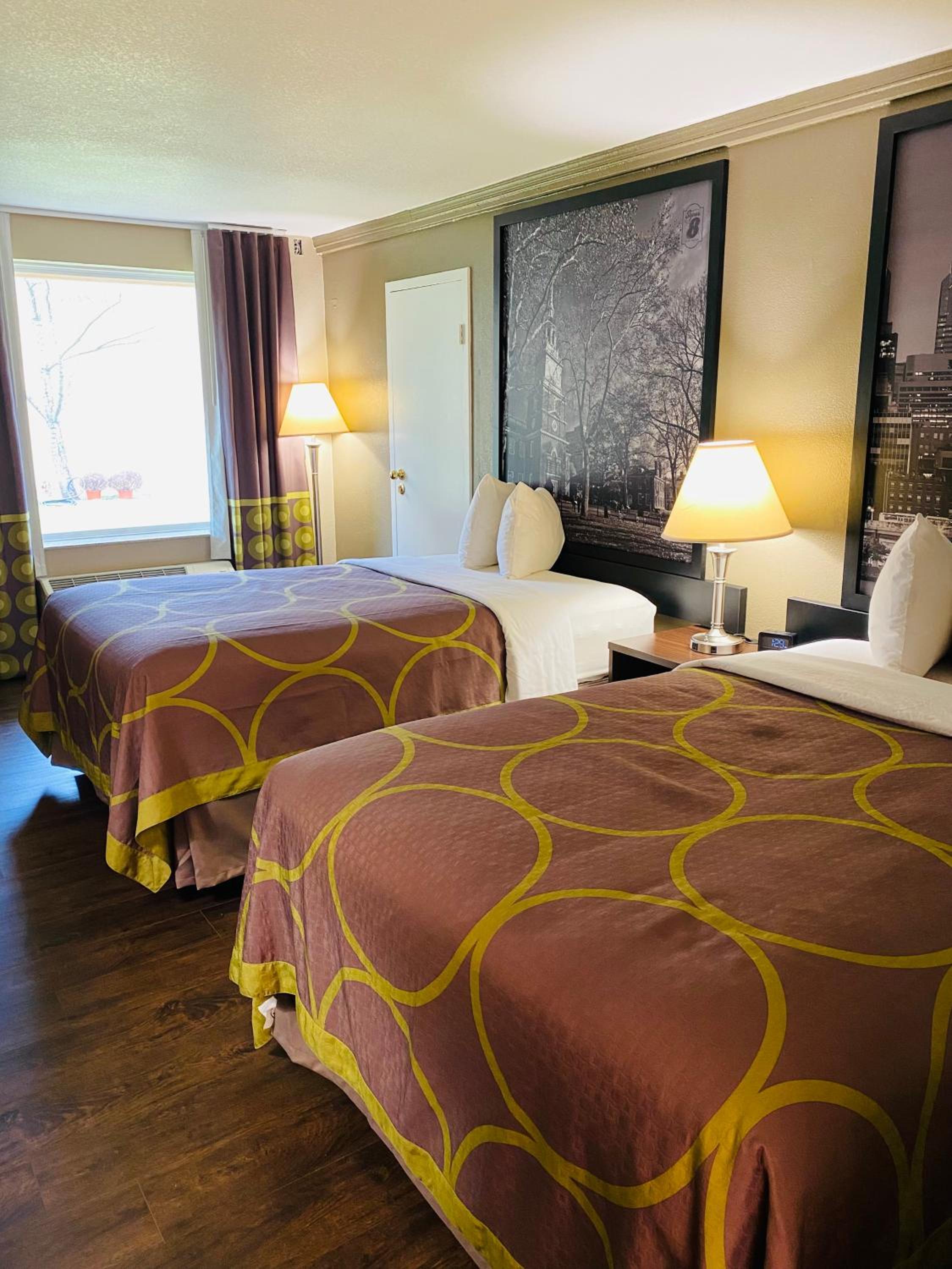 Double Room with Two Double Beds - Non-Smoking - Photo 3