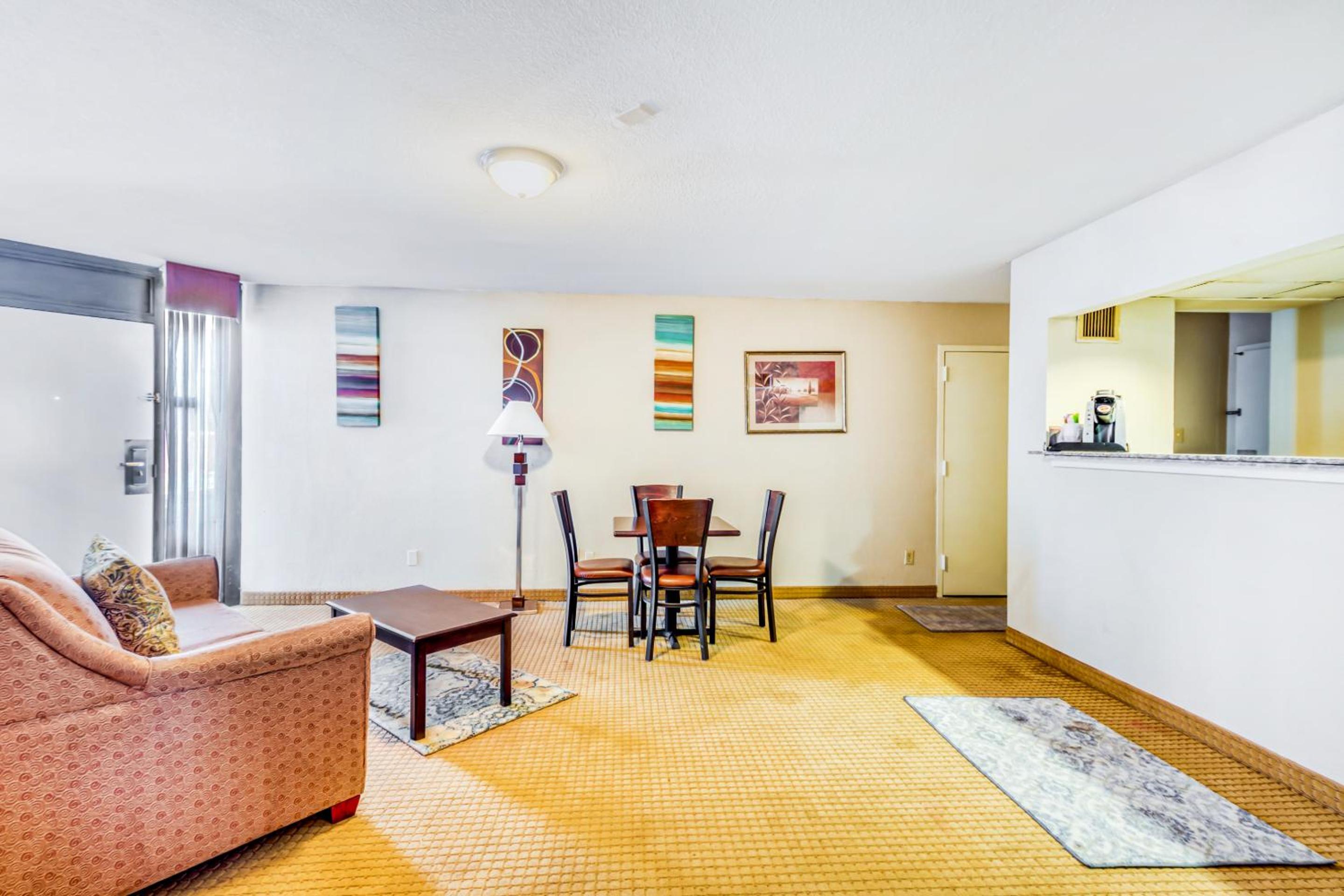 King Room With Pool View photo 3
