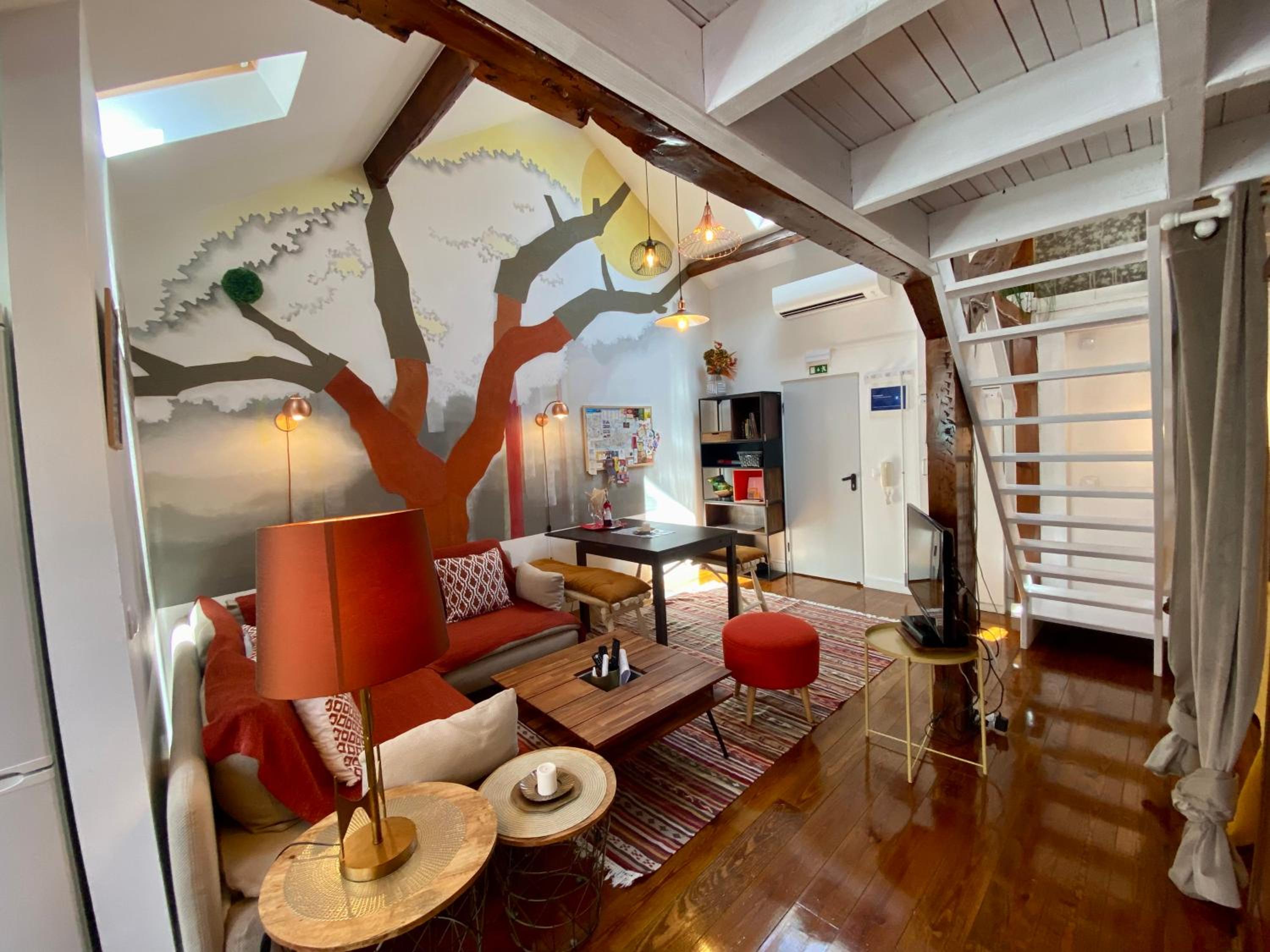 Deluxe Studio with Mezzanine - Photo 21