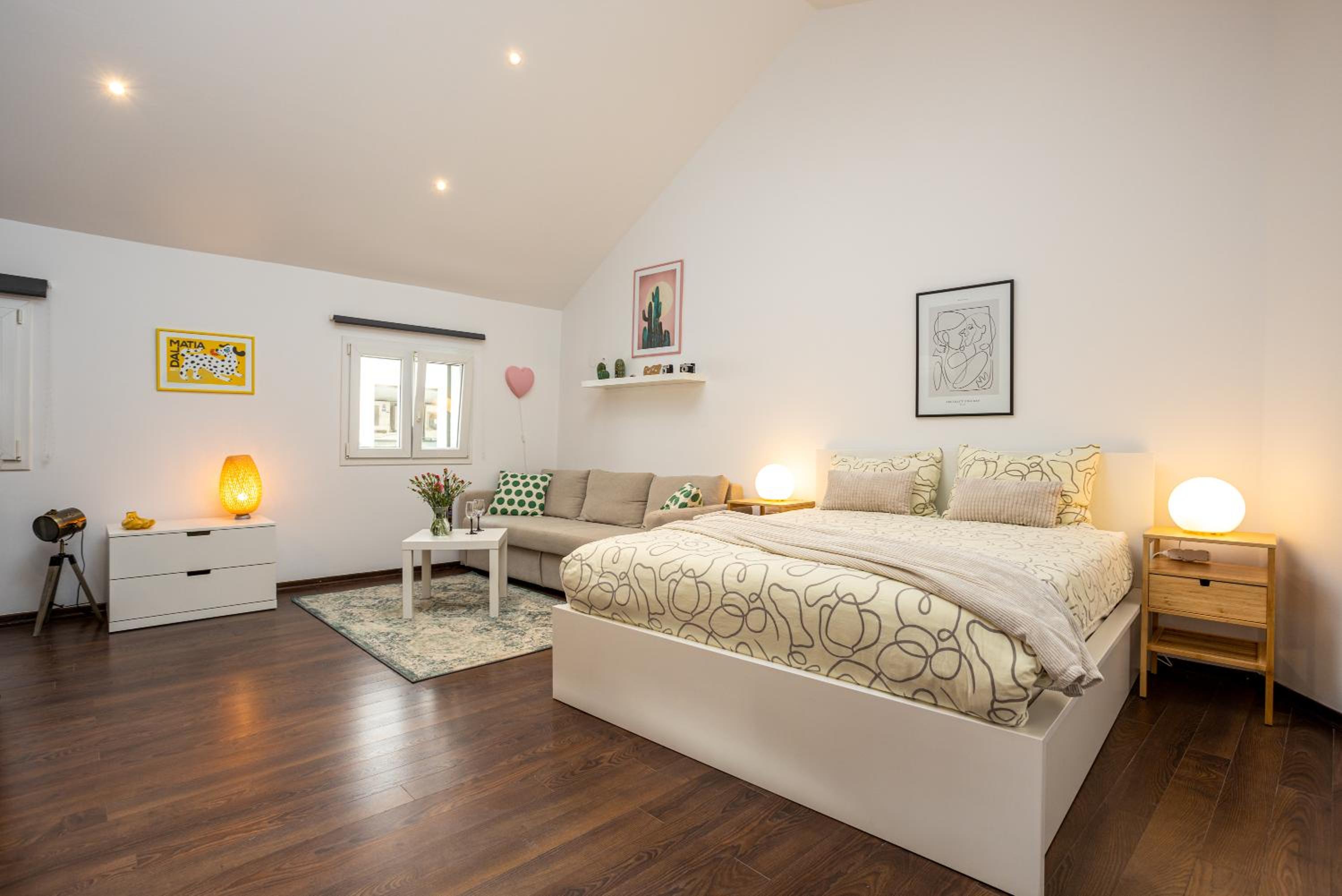 Studio Apartment