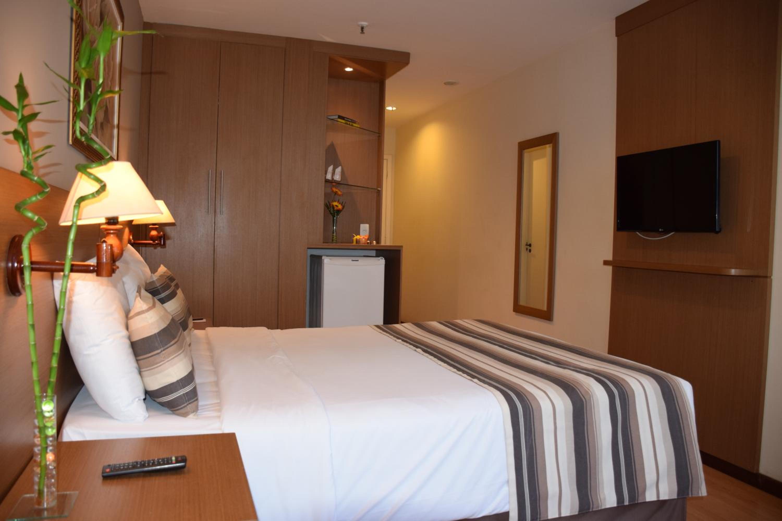 Standard Double Room - Photo 7