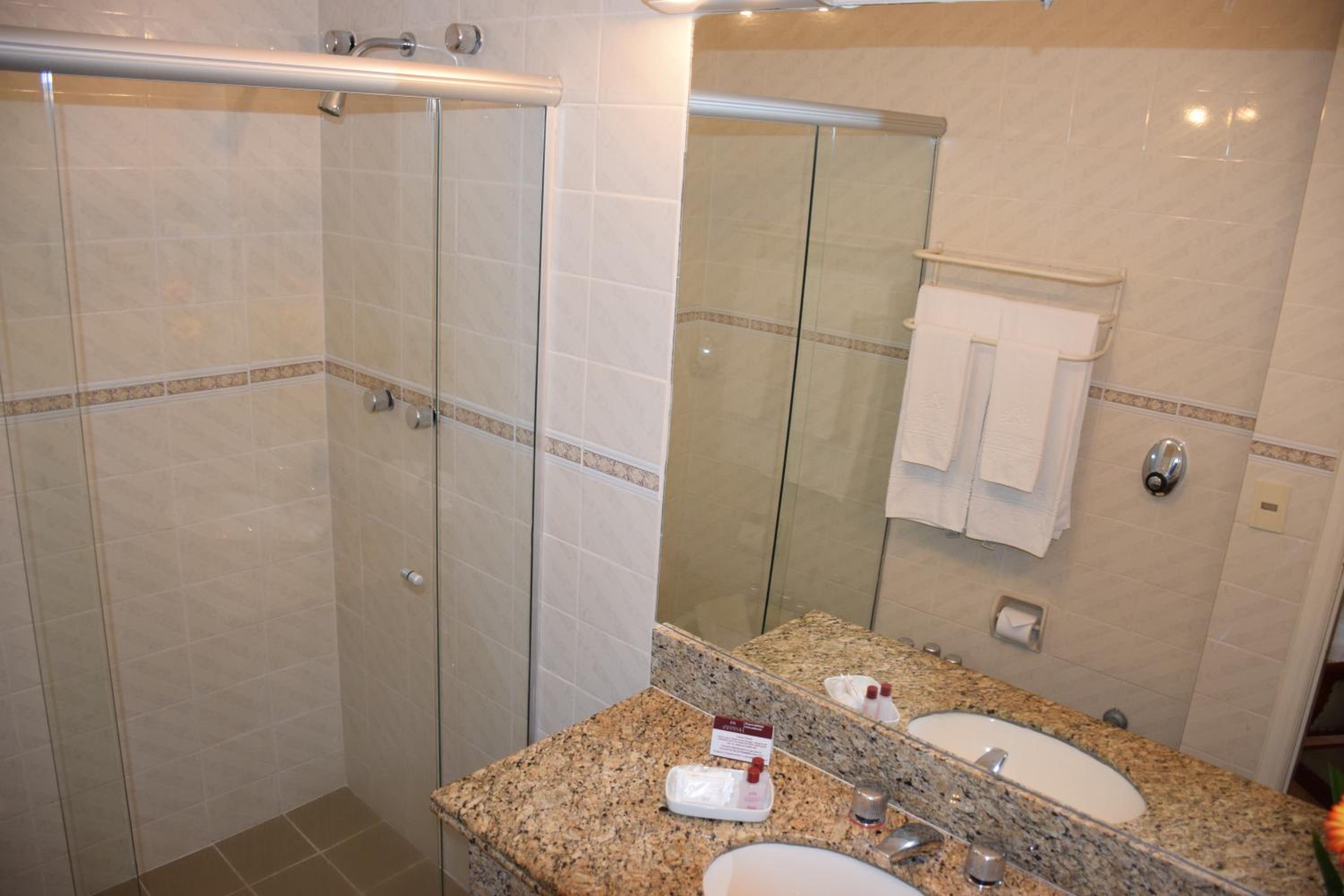 Standard Double Room - Photo 4