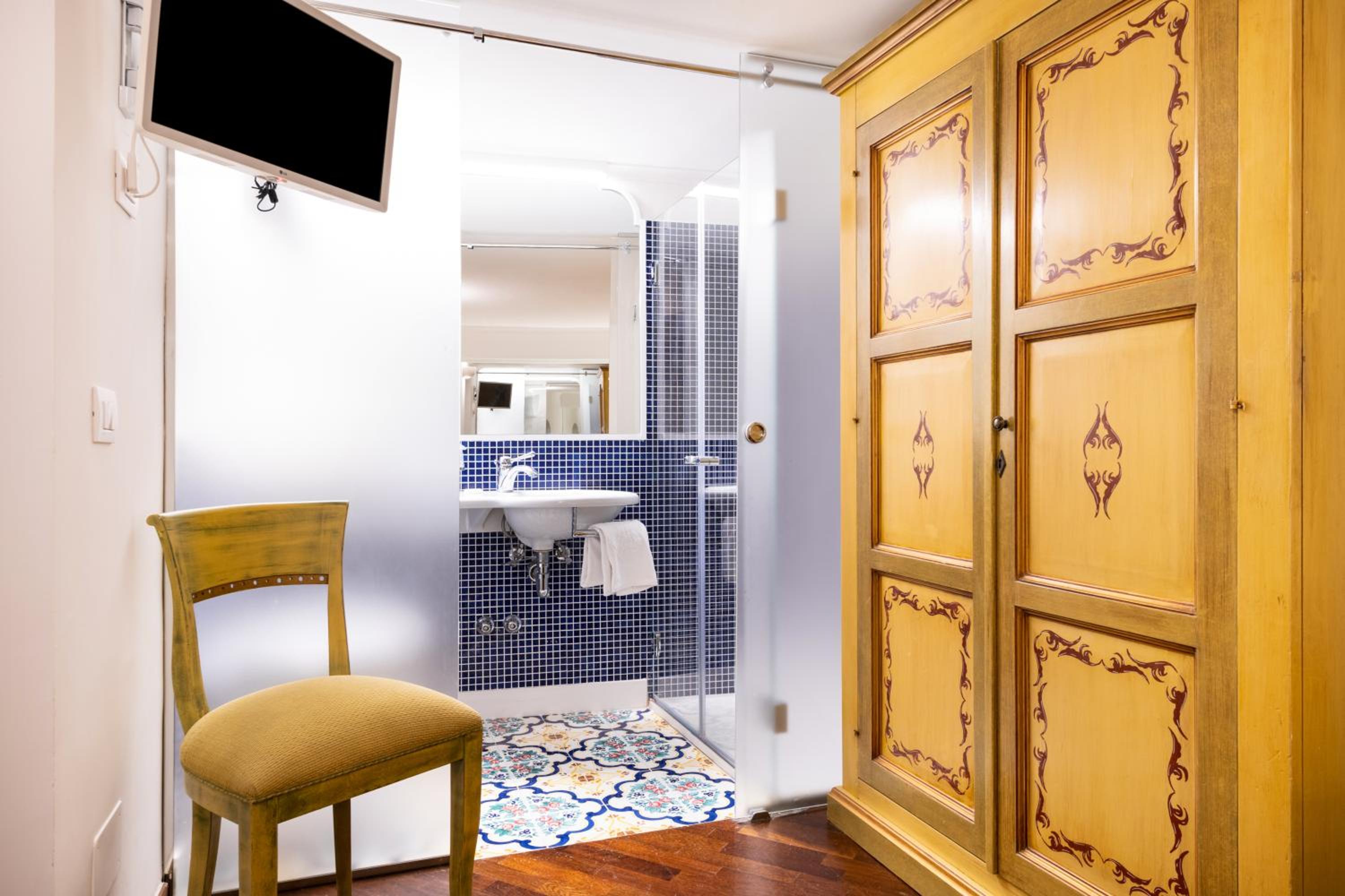 Small Single Room