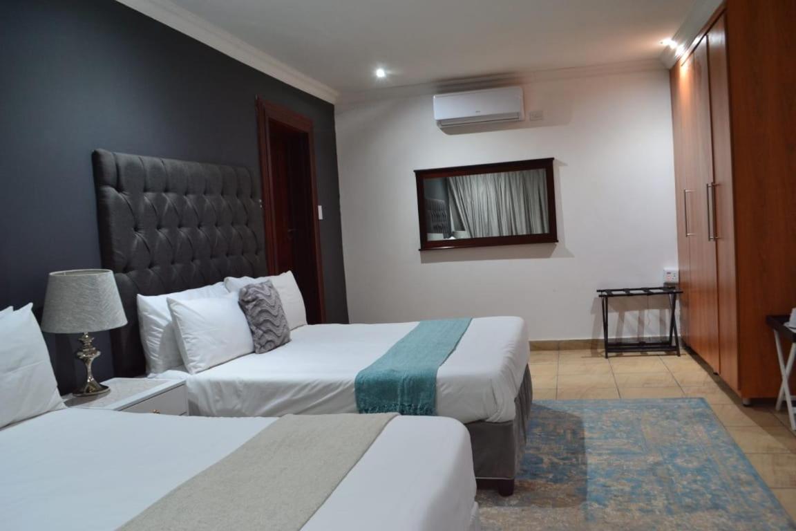 Deluxe Double or Twin Room photo 3
