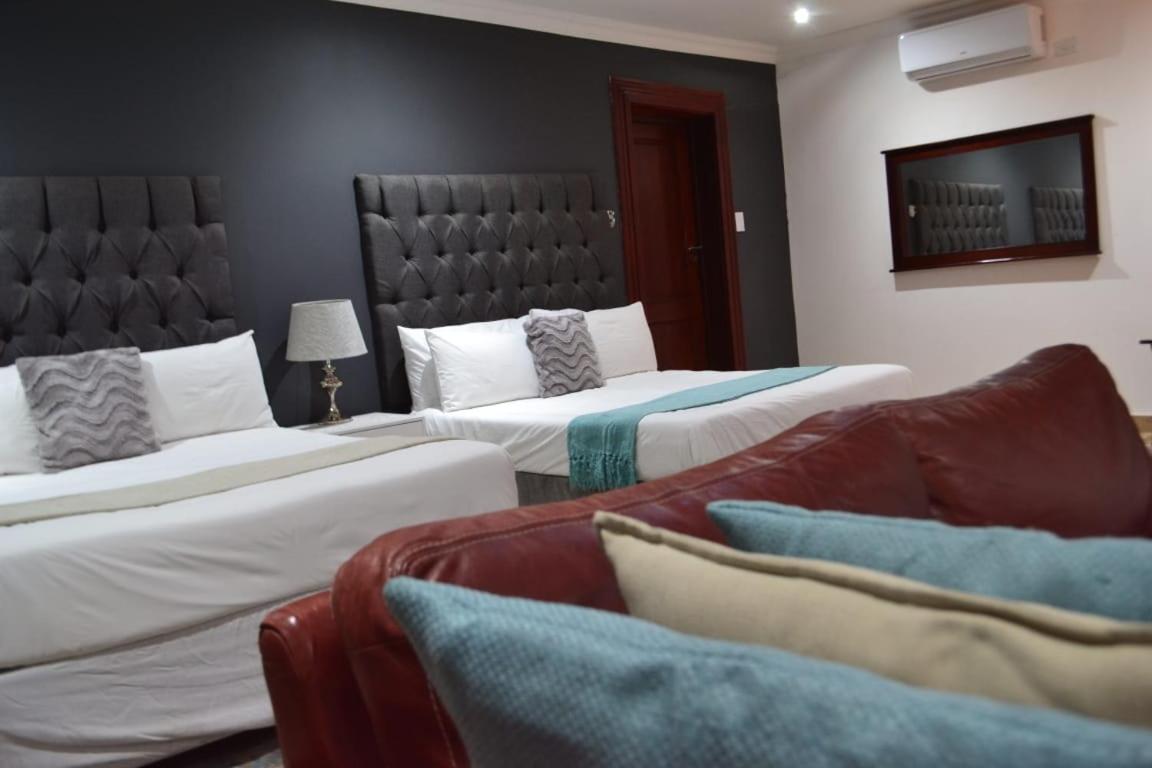 Deluxe Double or Twin Room photo 2