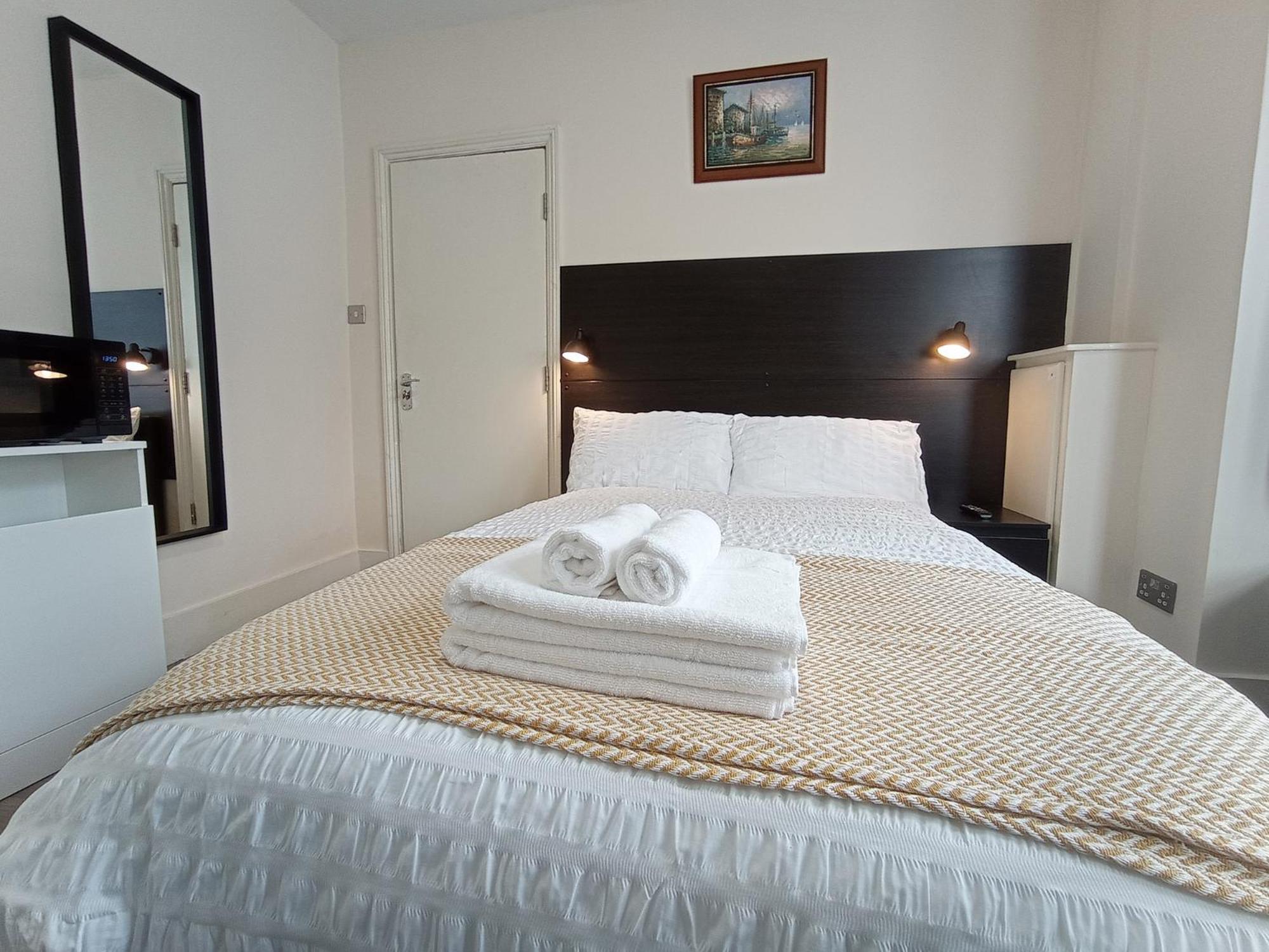 One-Bedroom Apartment - Photo 16