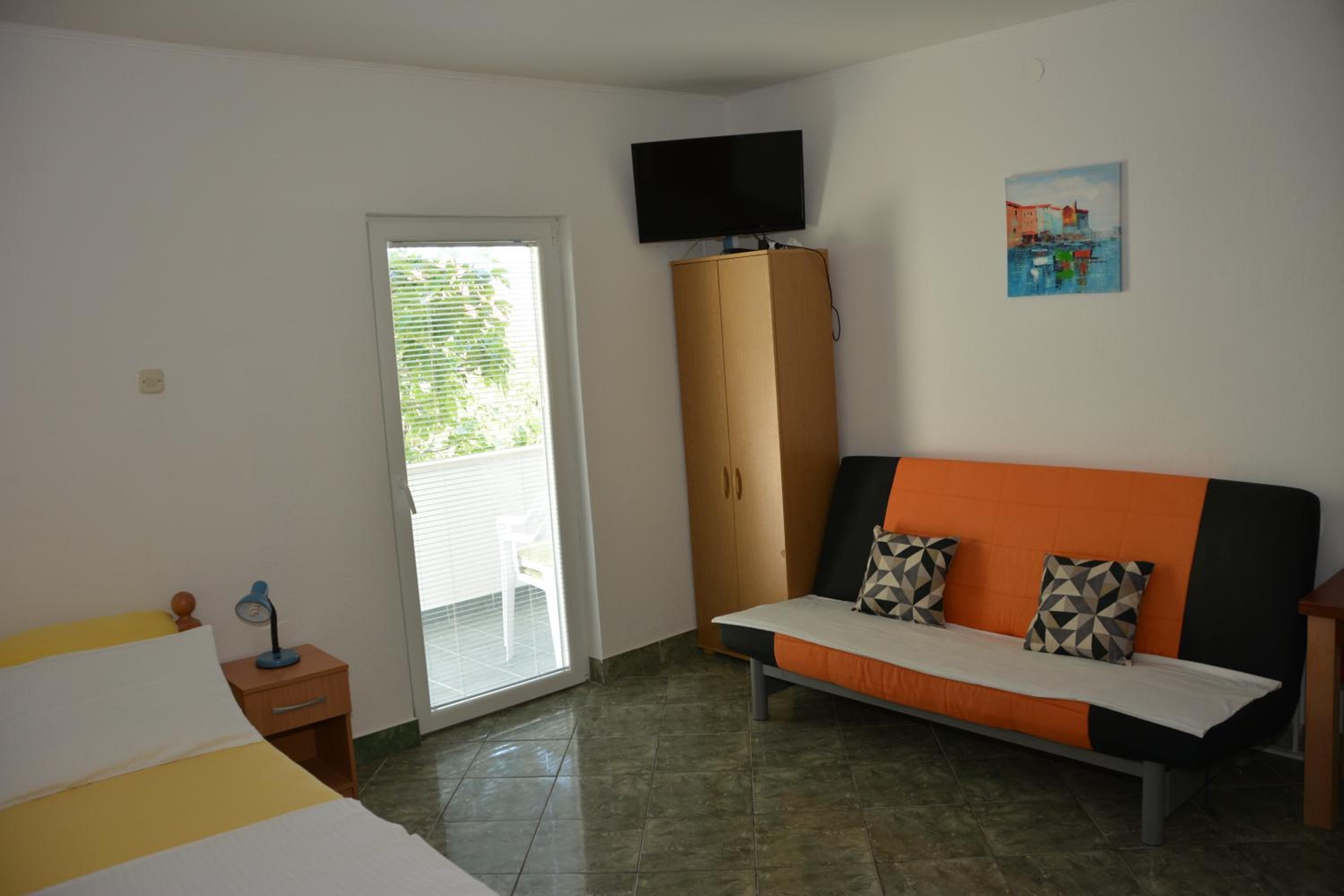 Studio Apartment photo 1