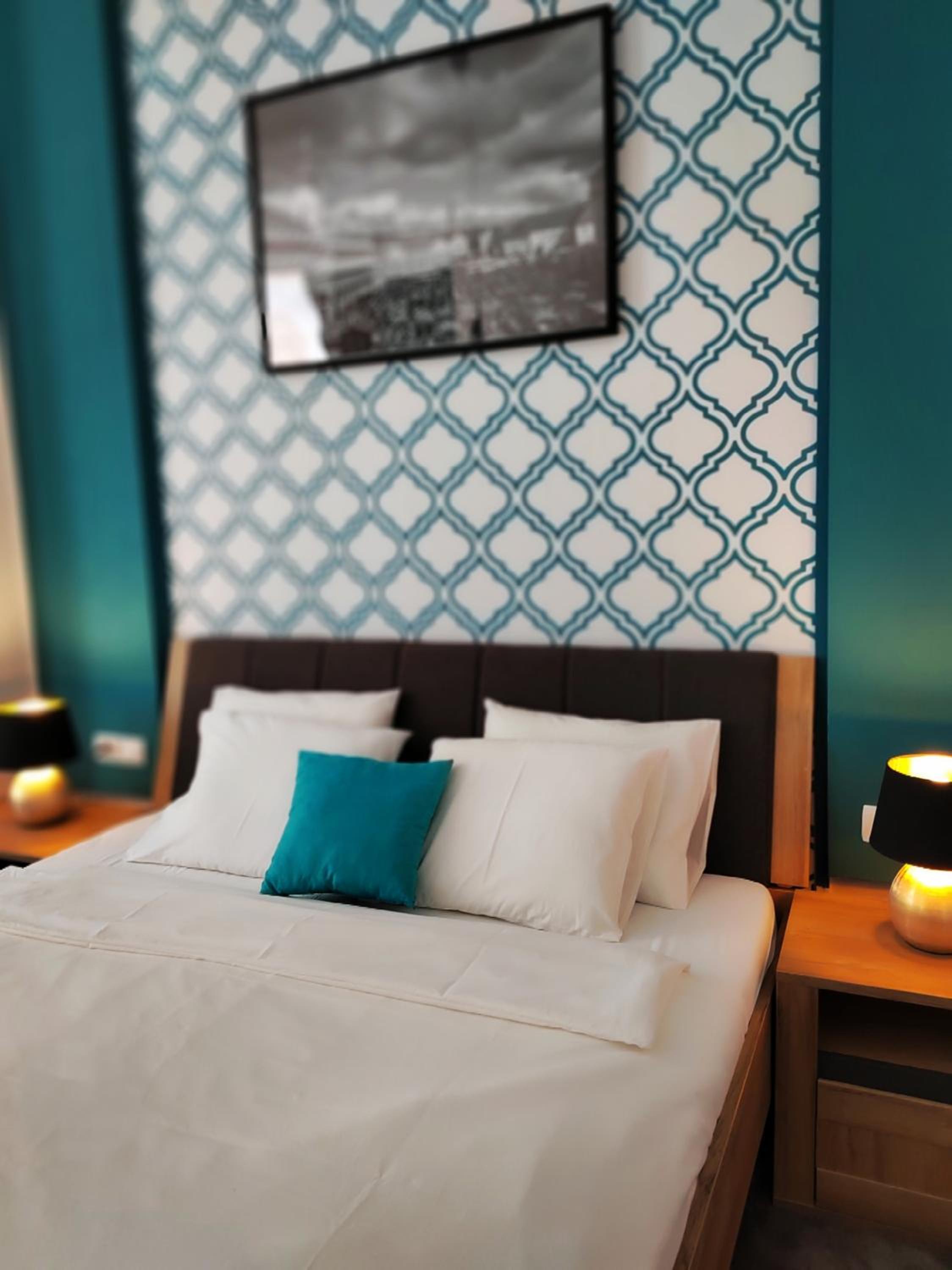 Double Room with Private Bathroom - Photo 6