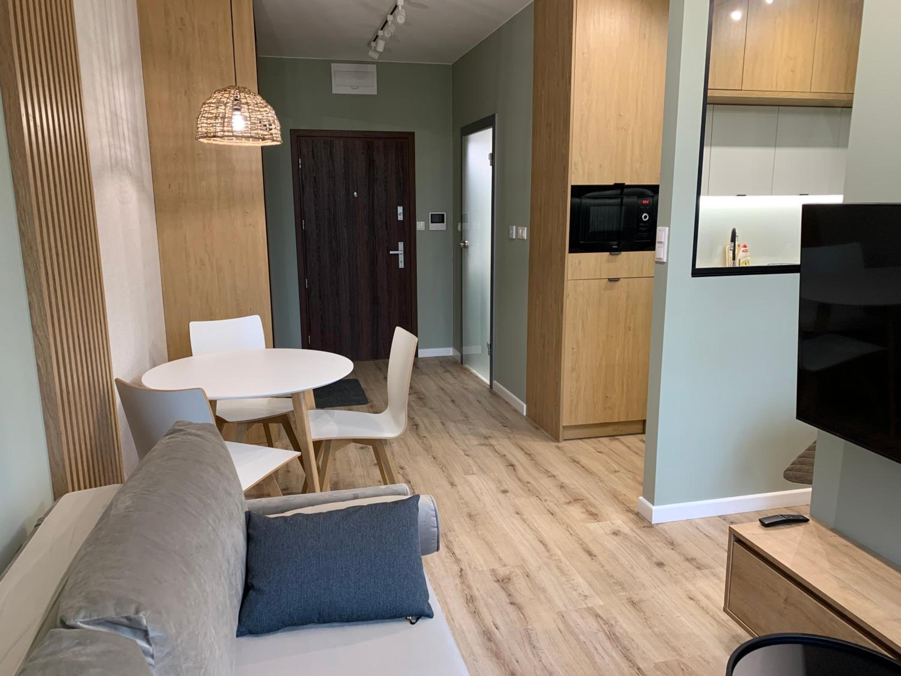One-Bedroom Apartment - Photo 16
