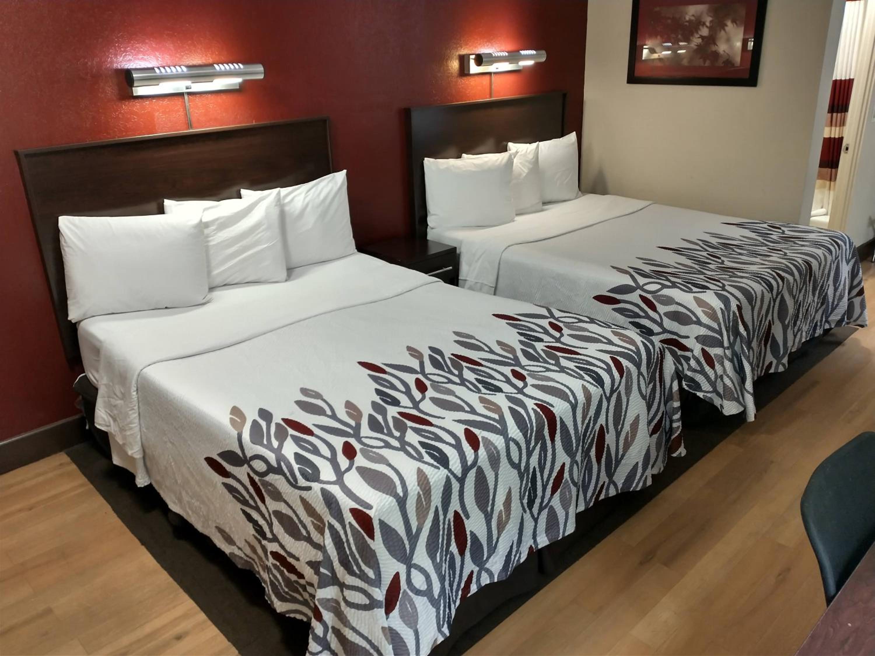 Deluxe Room with Two Double Beds Non-Smoking photo 1
