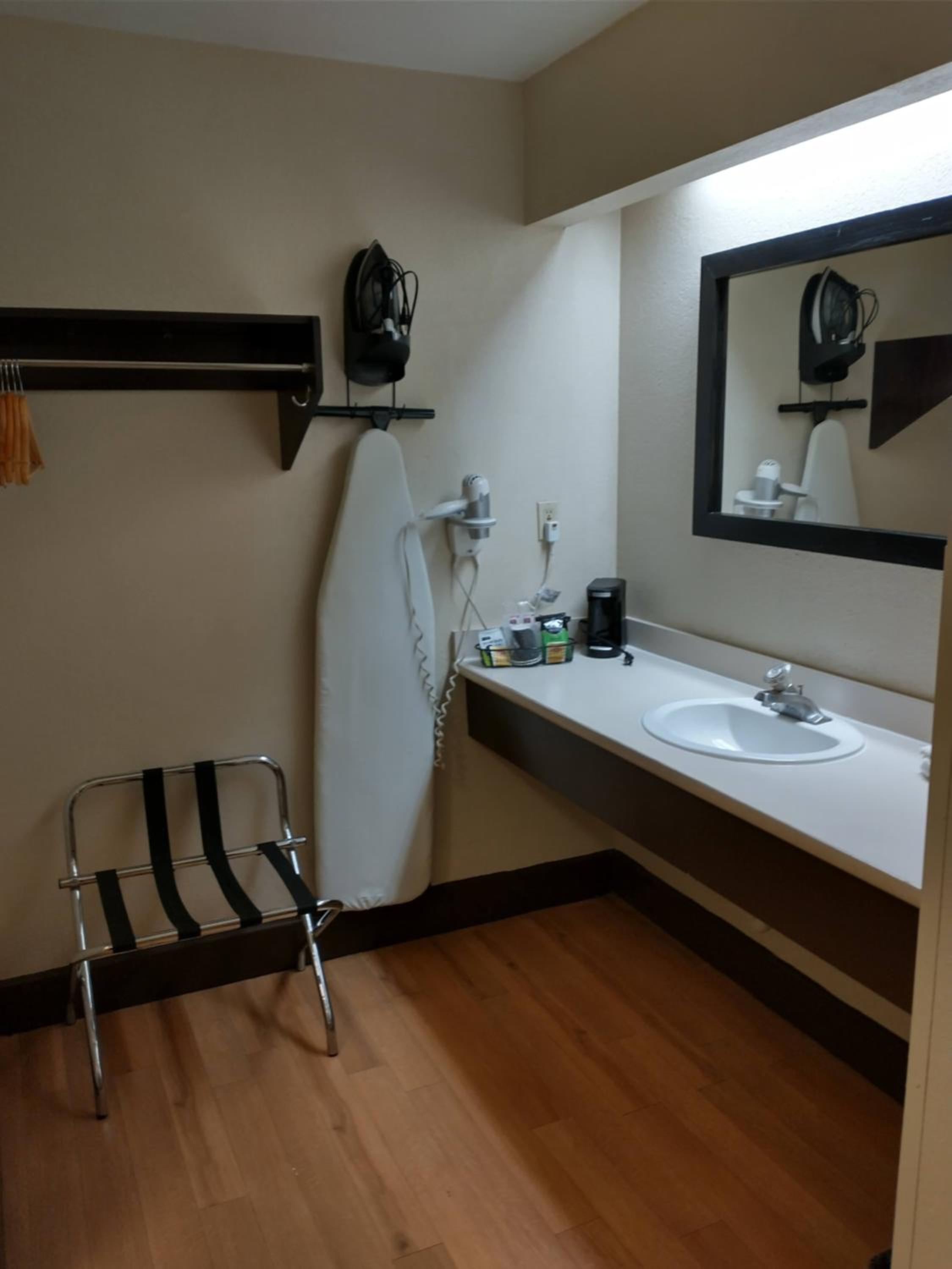 Superior King With Kitchenette Non-Smoking photo 2