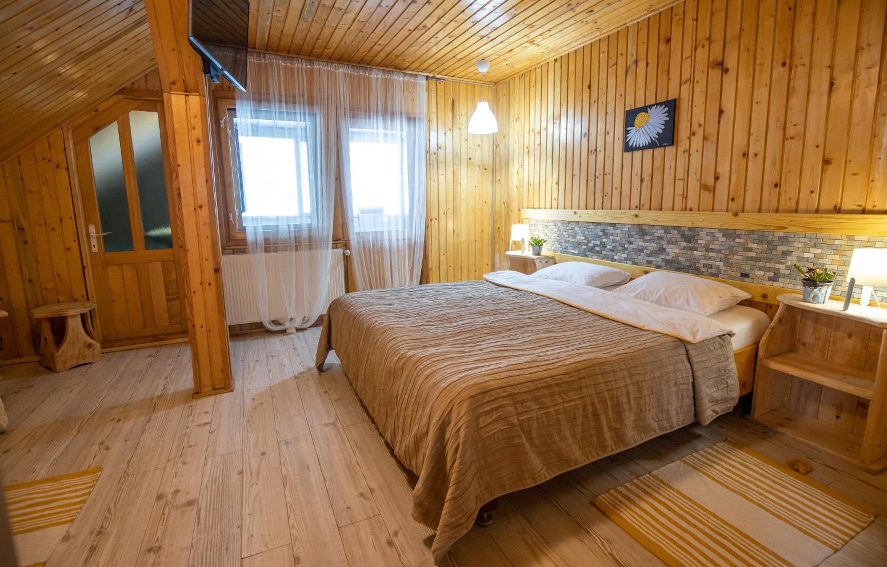 Double Room with Mountain View - Photo 16