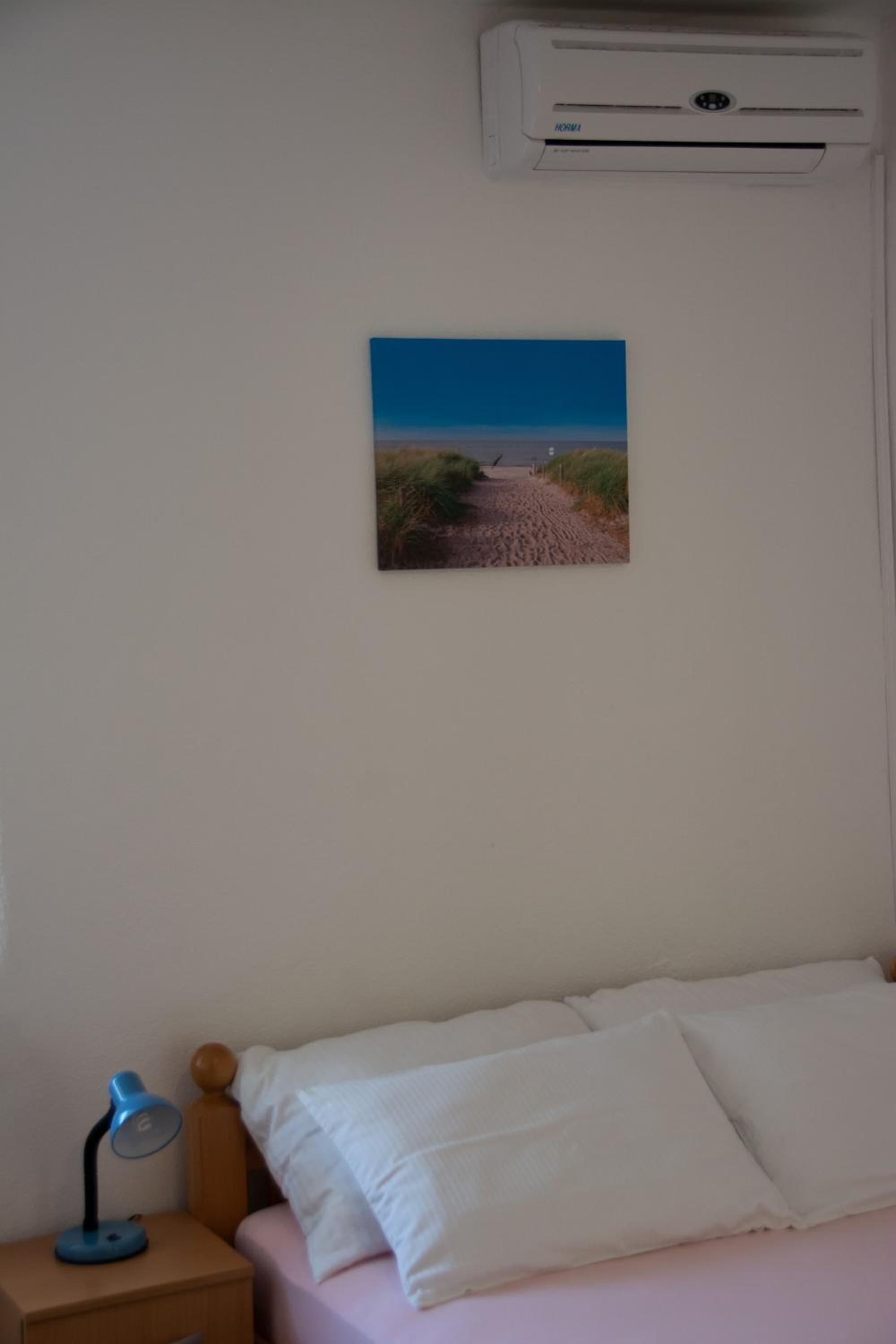 Studio Apartment photo 2